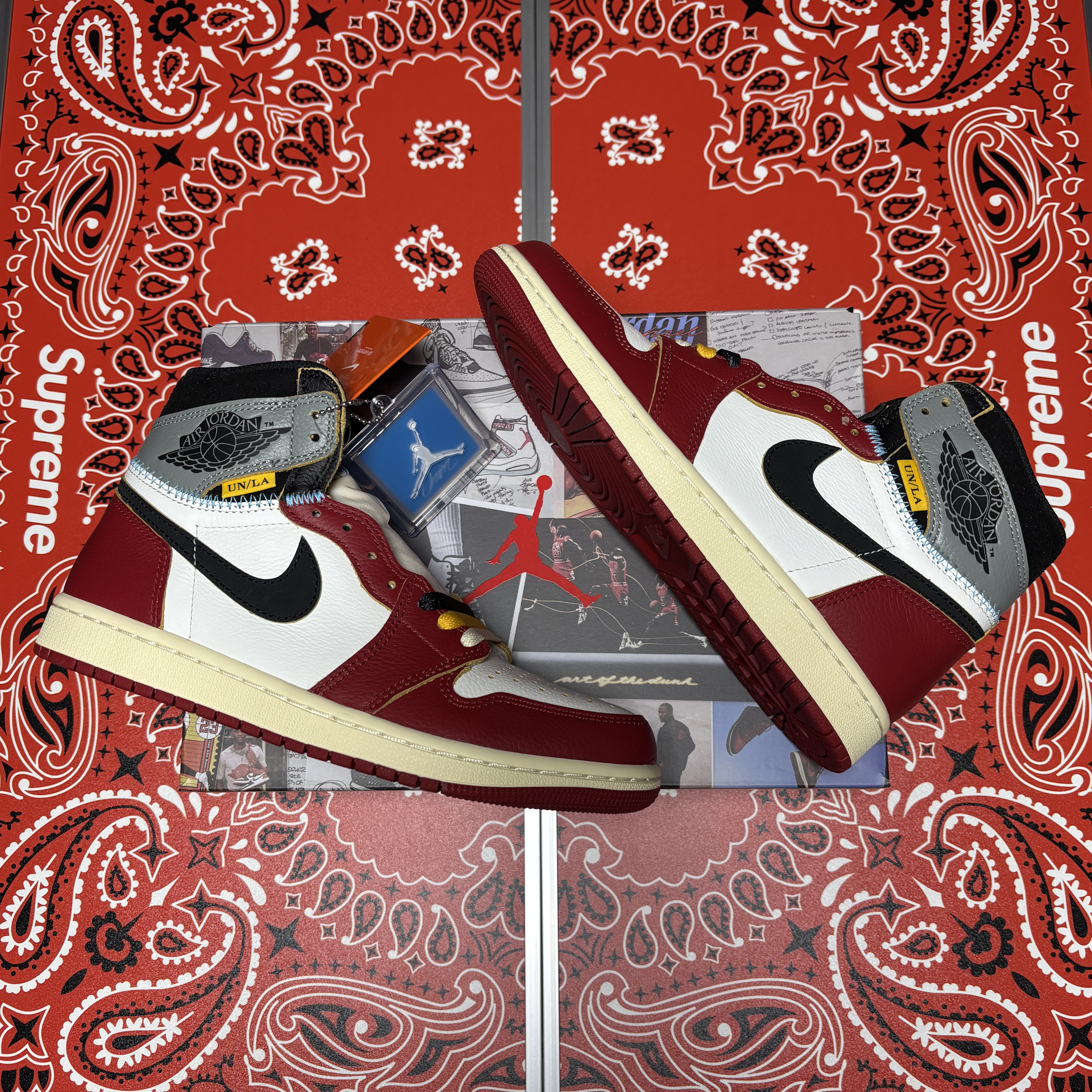 Jordan 1 x Union Retro High OG Chicago Shadow 착용 스타일 - 1