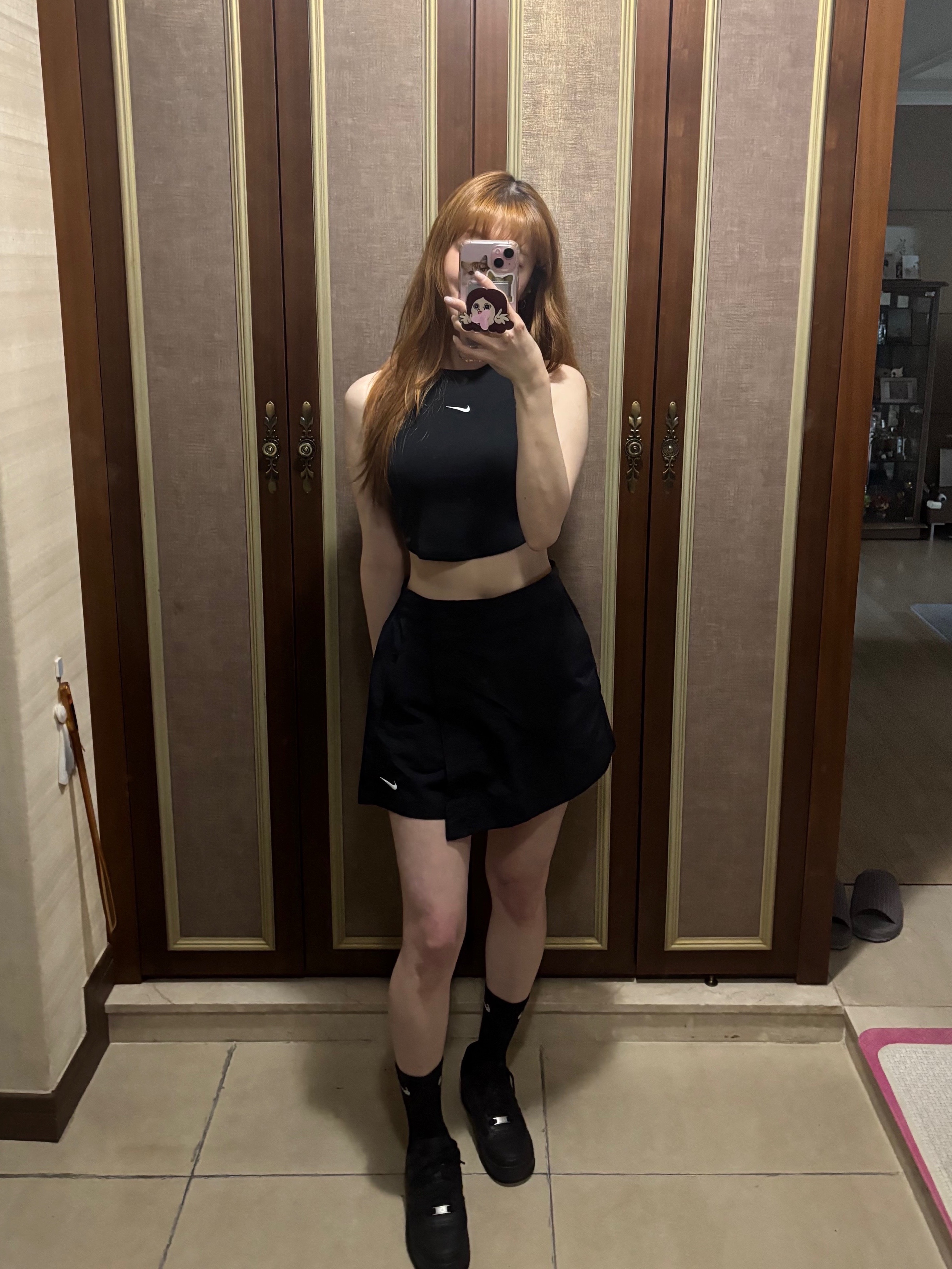 (W) Nike Air Force 1 '07 Low Triple Black, (W) Nike Sport Essential Ribbed Cropped Tank Top Black Sail - Asia 착용 스타일 - 1