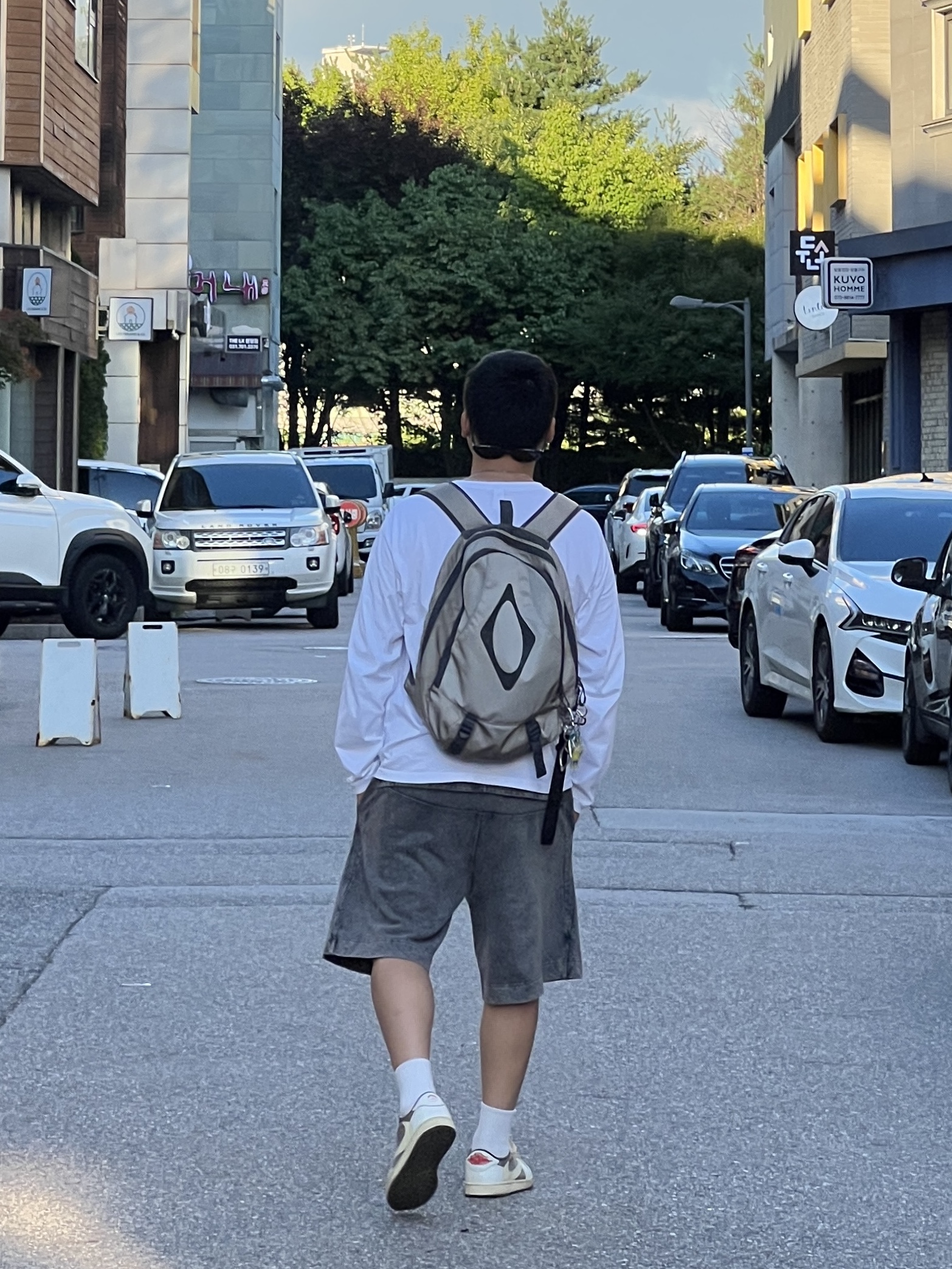 Mischief Rhombus Mountain Backpack Khaki, Sansan Gear Taped Hoodie Charcoal - 23SS 착용 스타일 - 3