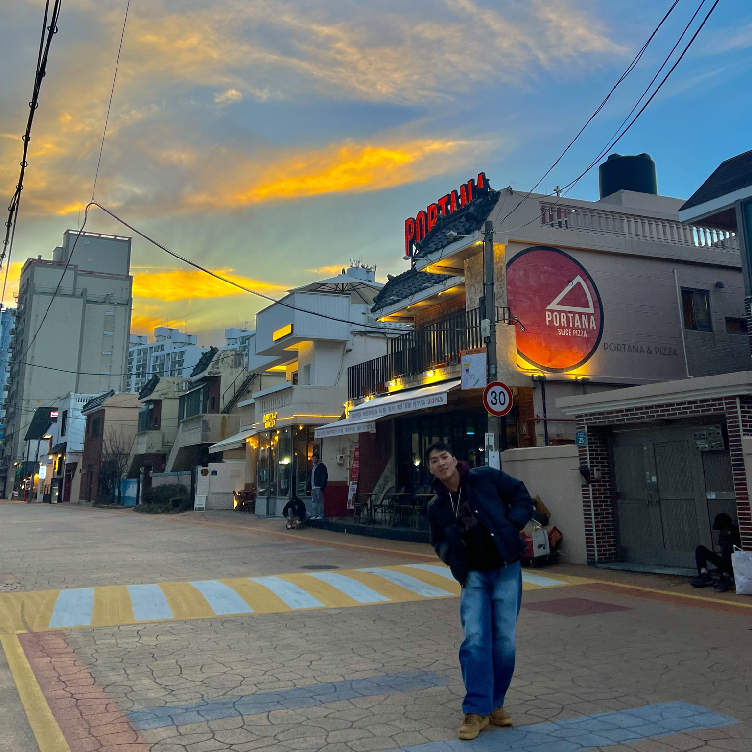 Nike Air Force 1 '07 WB Flax 착용 스타일 - 2