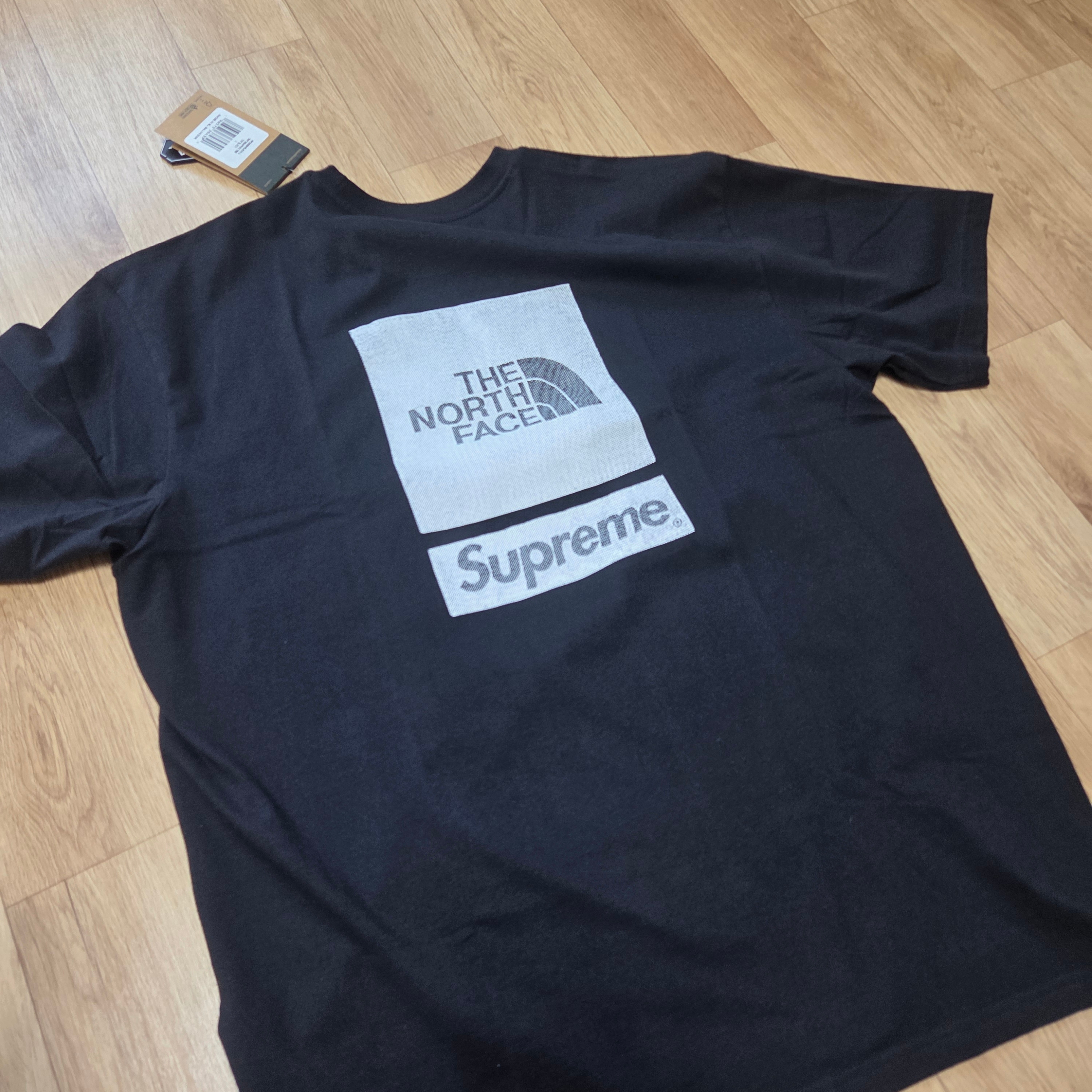 Supreme x The North Face S/S Top Black - 24SS 착용 스타일 - 1