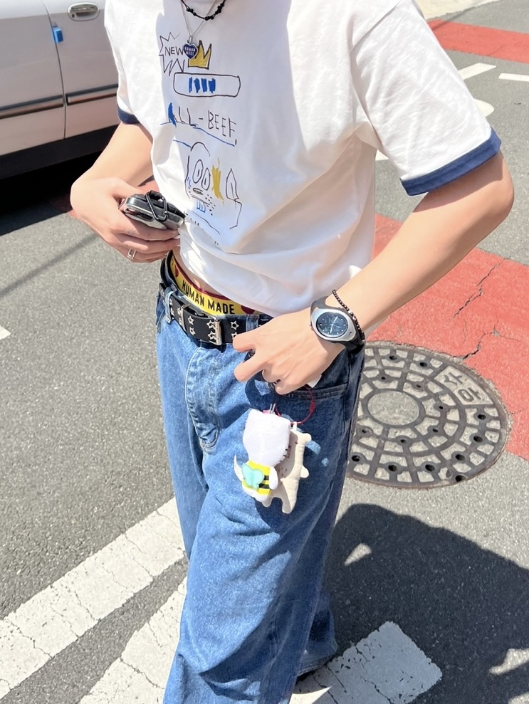 Human Made Military Card Case Black, Human Made Acrylic Heart Keyring Blue 착용 스타일