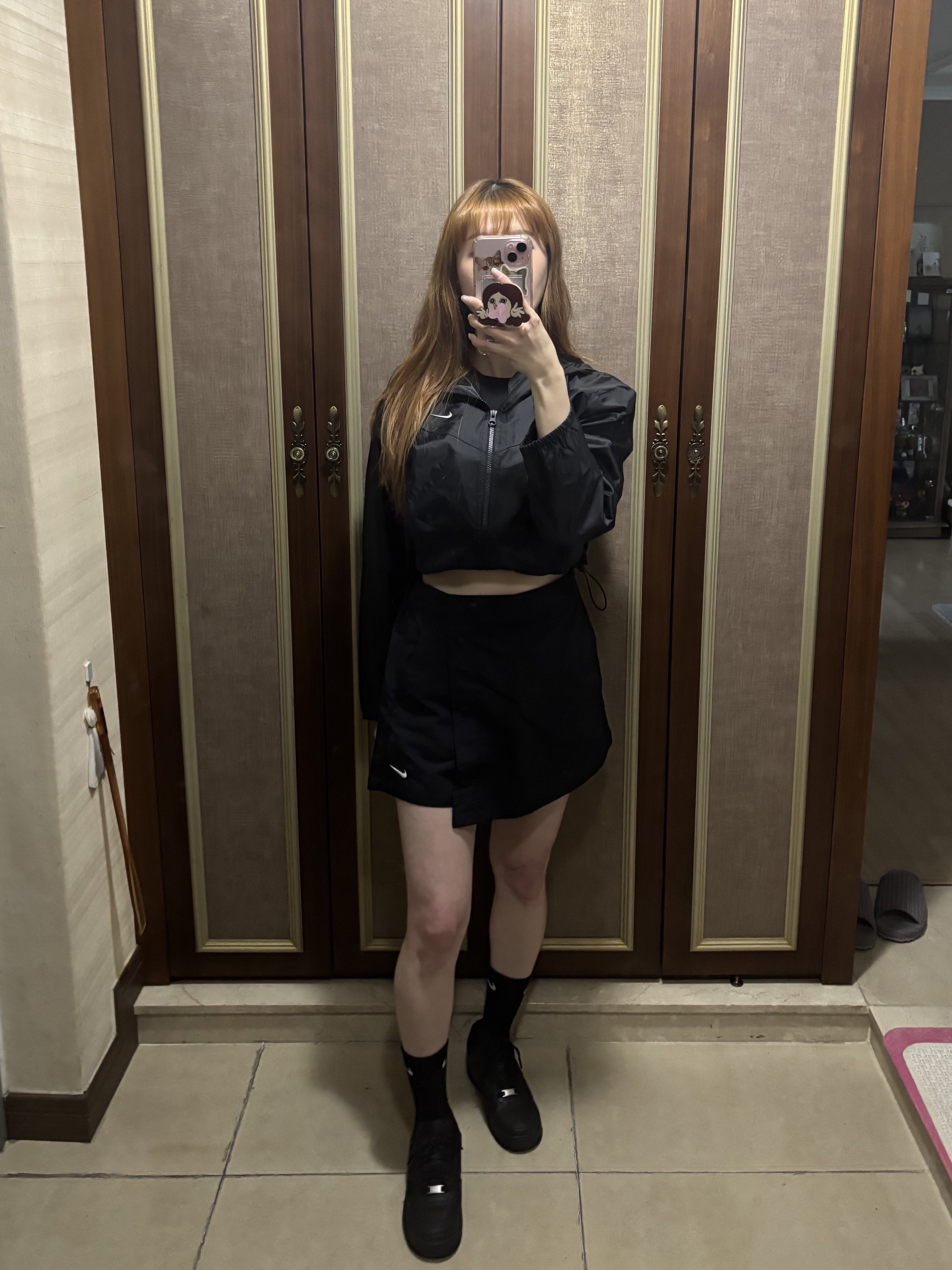 (W) Nike Air Force 1 '07 Low Triple Black, (W) Nike Sport Essential Ribbed Cropped Tank Top Black Sail - Asia 착용 스타일 - 4