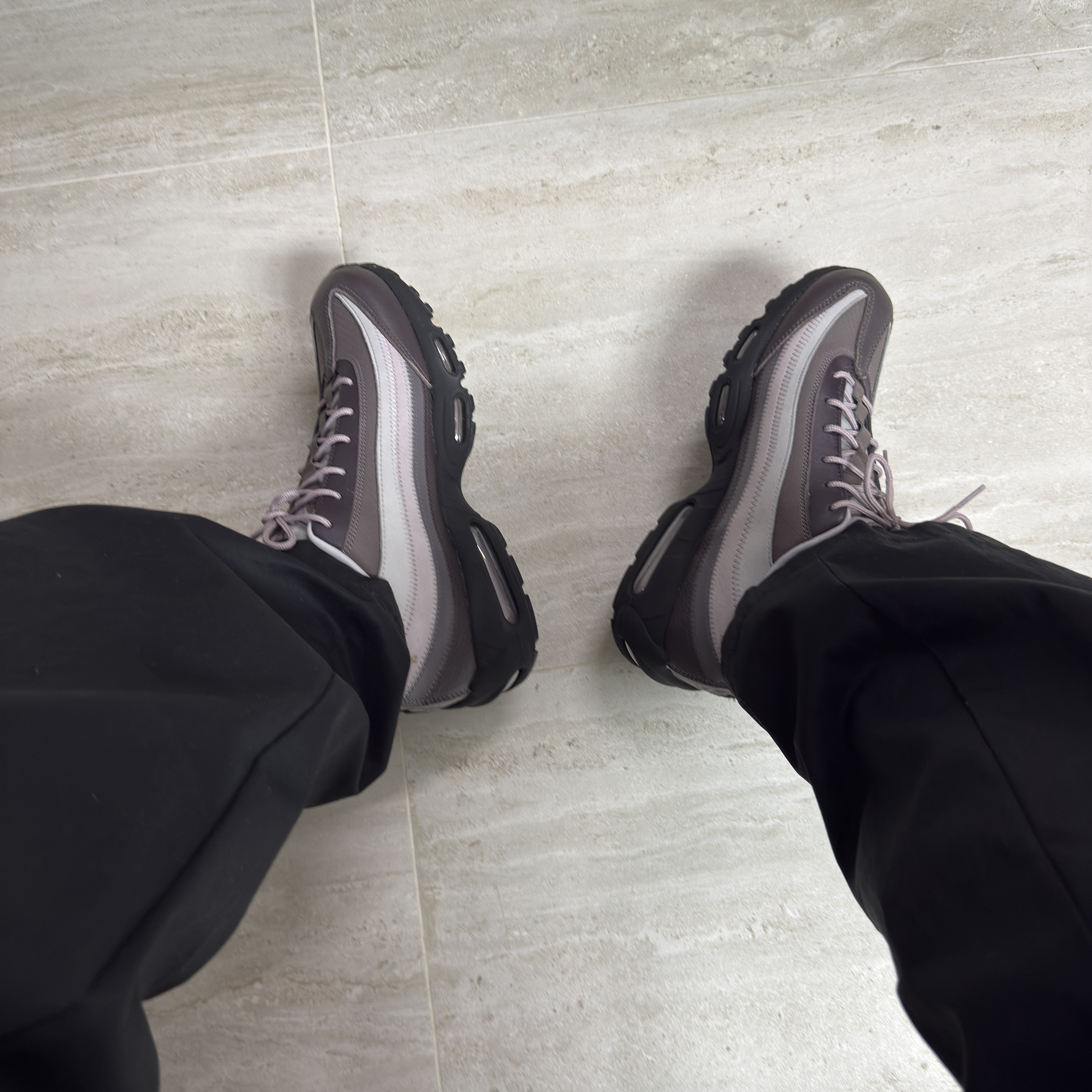Nike x A Ma Maniere Air Max 95 W.Y.W.S. 착용 스타일 - 1