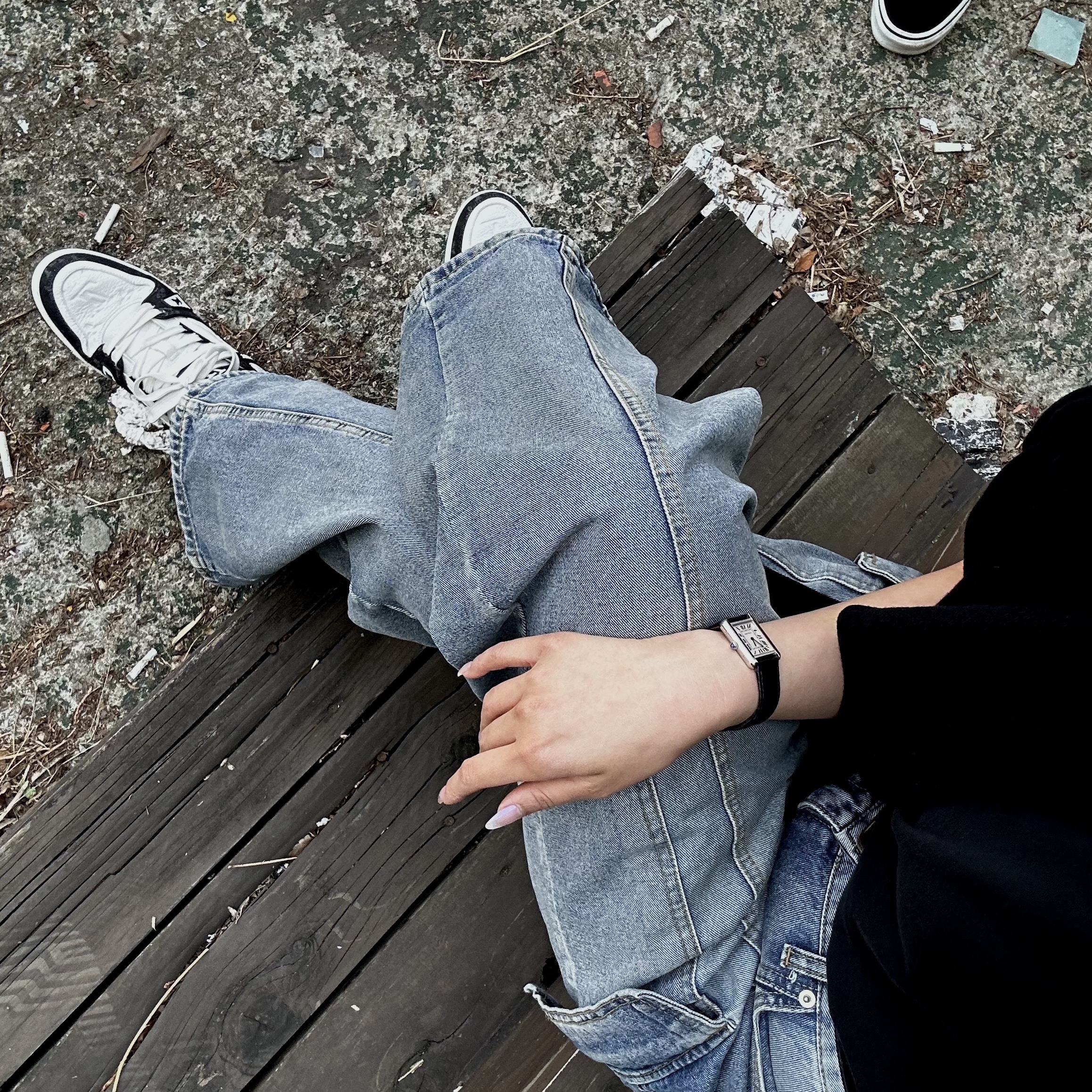 Louis Vuitton LV Trainer Sneakers Monogram Denim Black 착용 스타일 - 2