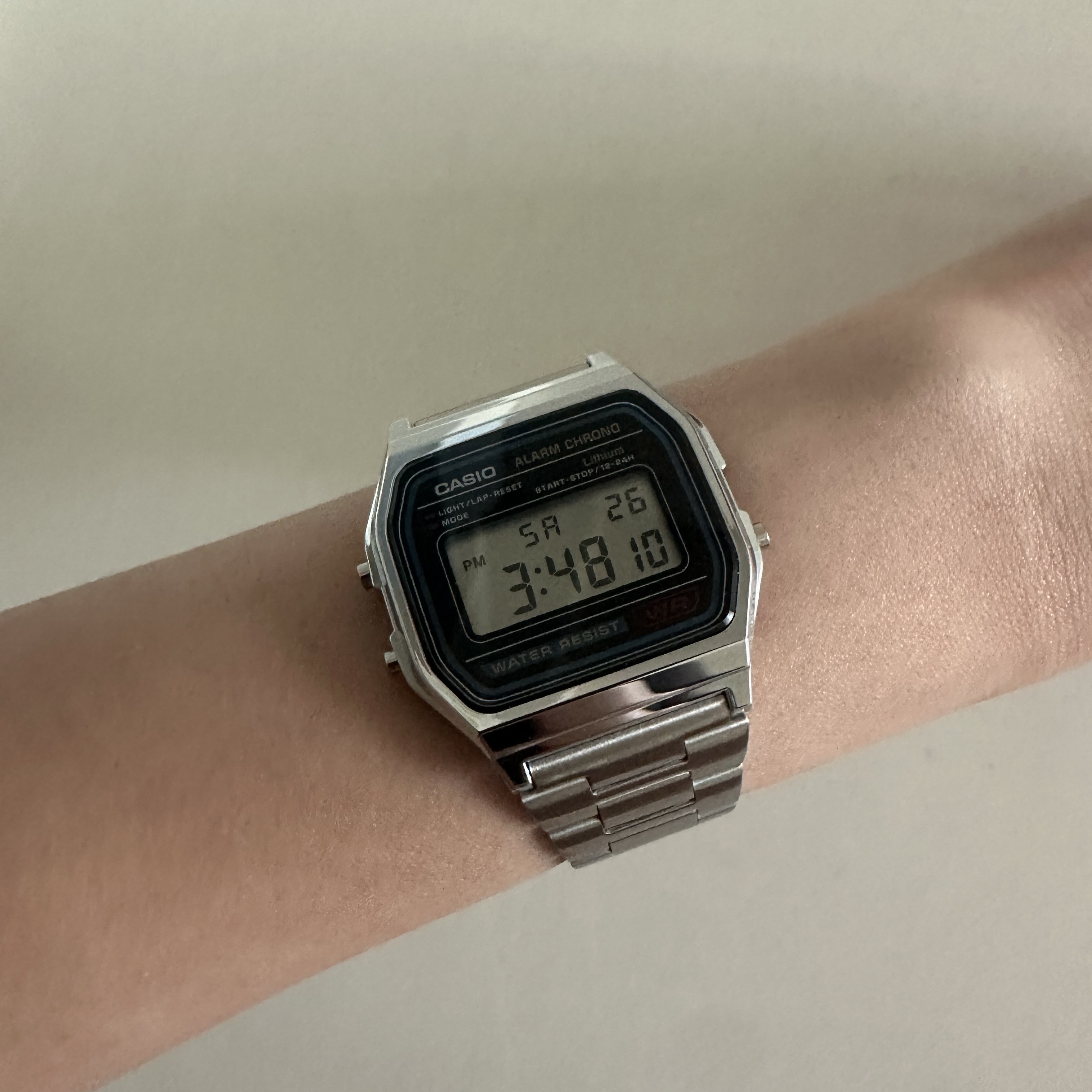 Casio A-158WA-1 착용 스타일