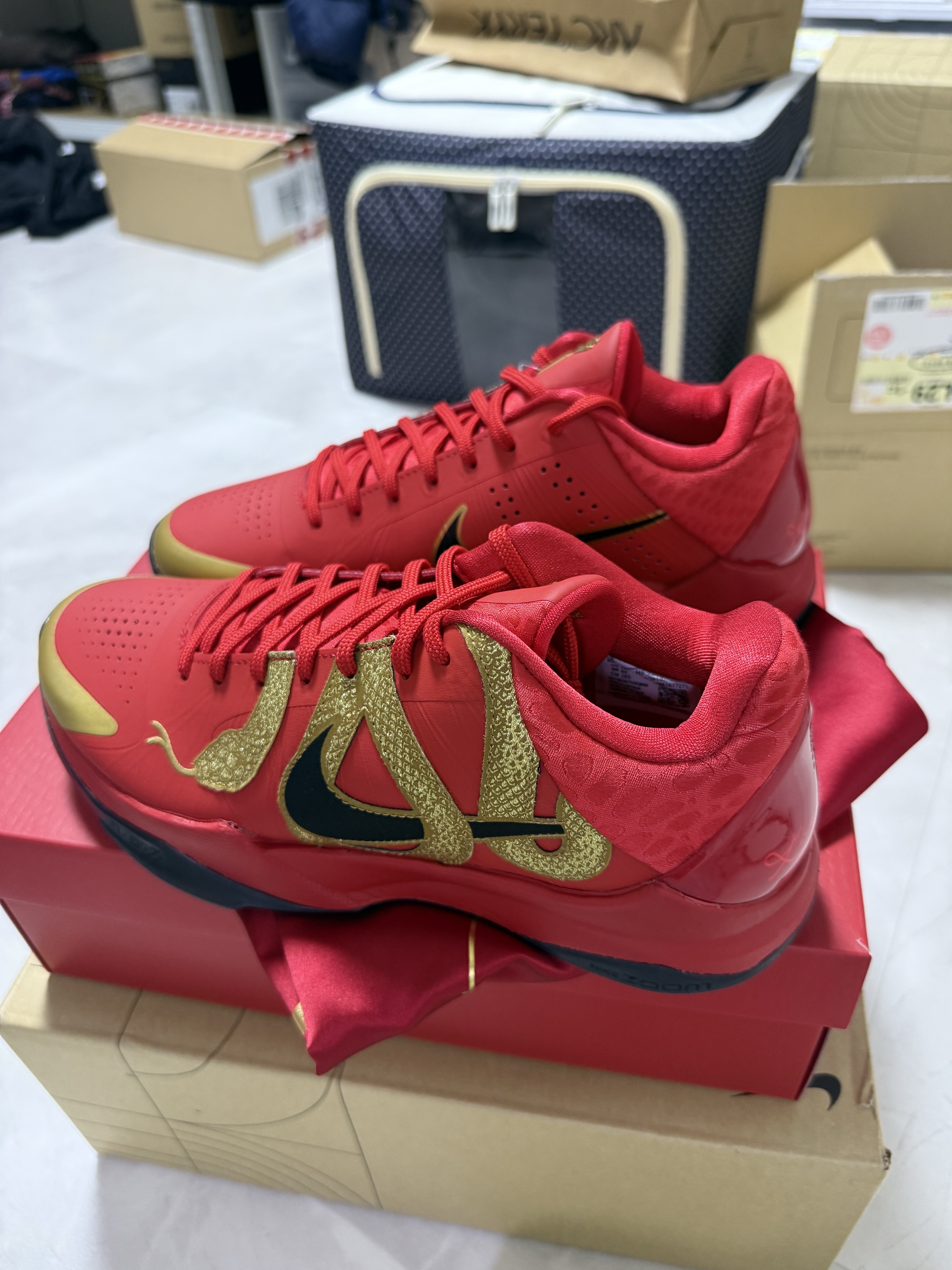 Nike Kobe 5 Protro Year of the Mamba University Red 착용 스타일