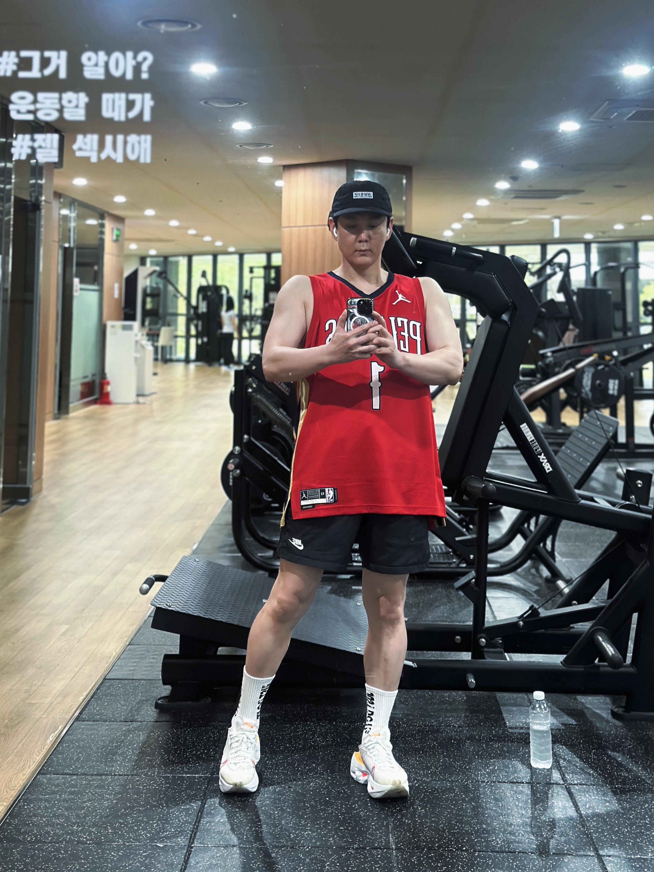 Jordan Zion Williamson New Orleans Pelicans Statement Edition 2022/23 NBA Swingman Jersey Red 착용 스타일