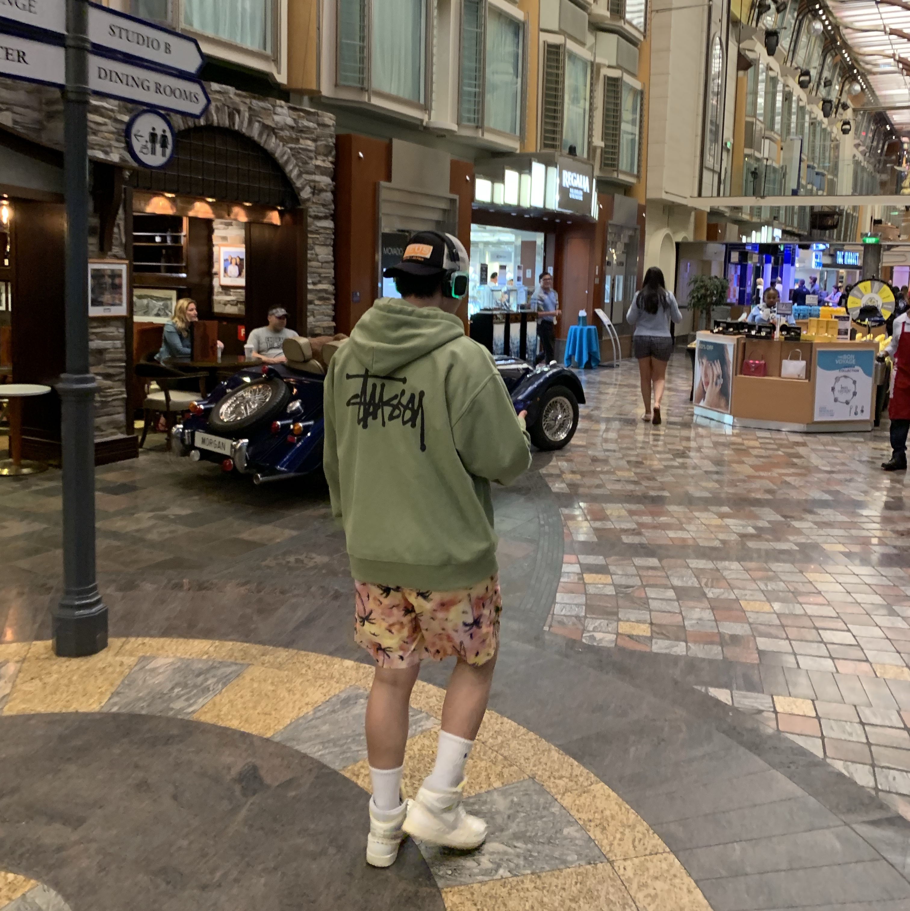 Jordan 1 x Bephies Beauty Supply x Union Retro High OG SP Summer '96, Stussy Basic Stussy Zip Hoodie Moss 2023 착용 스타일 - 1