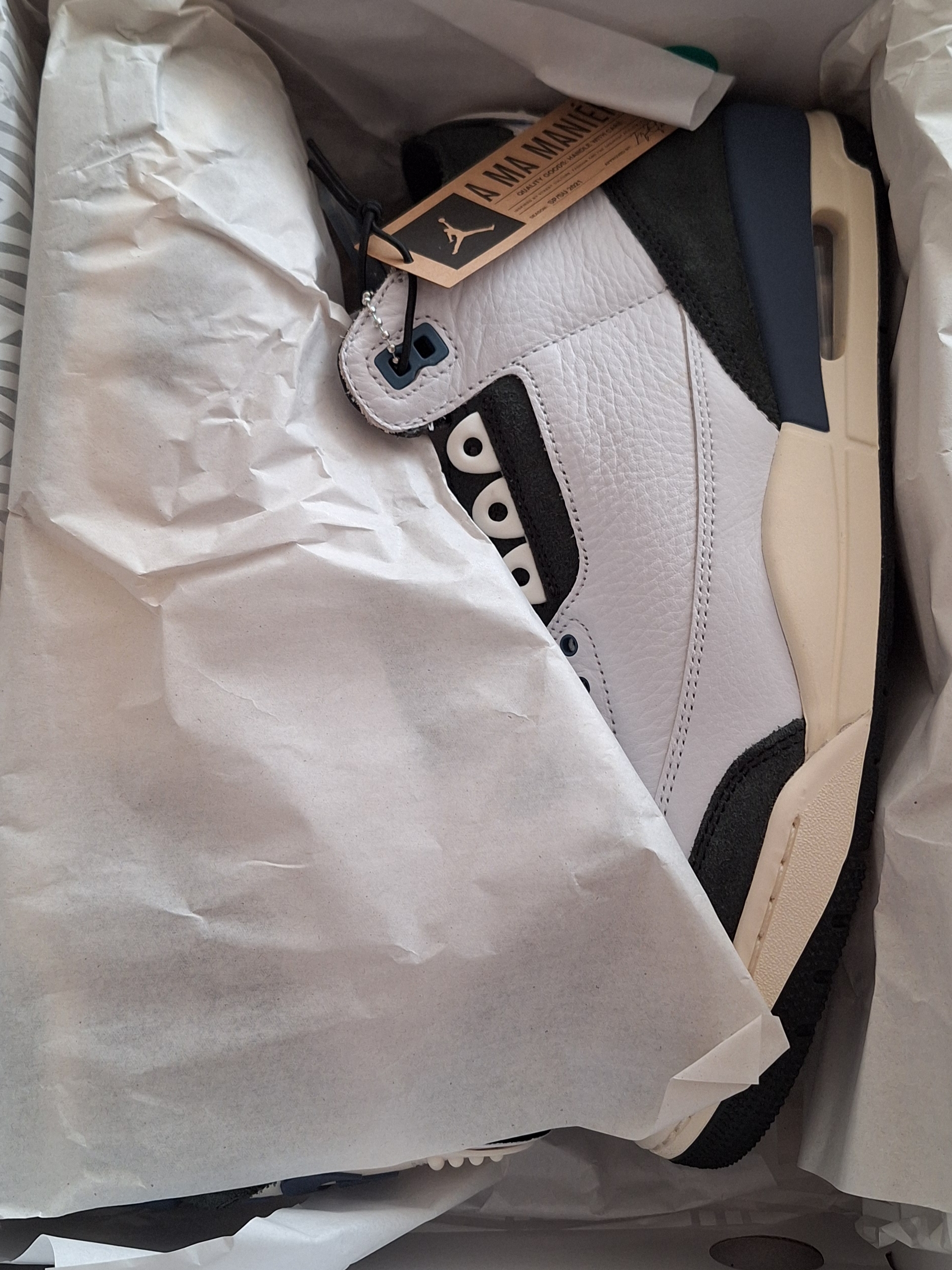 Jordan 3 x A Ma Maniere Retro OG SP For The Love 착용 스타일 - 1