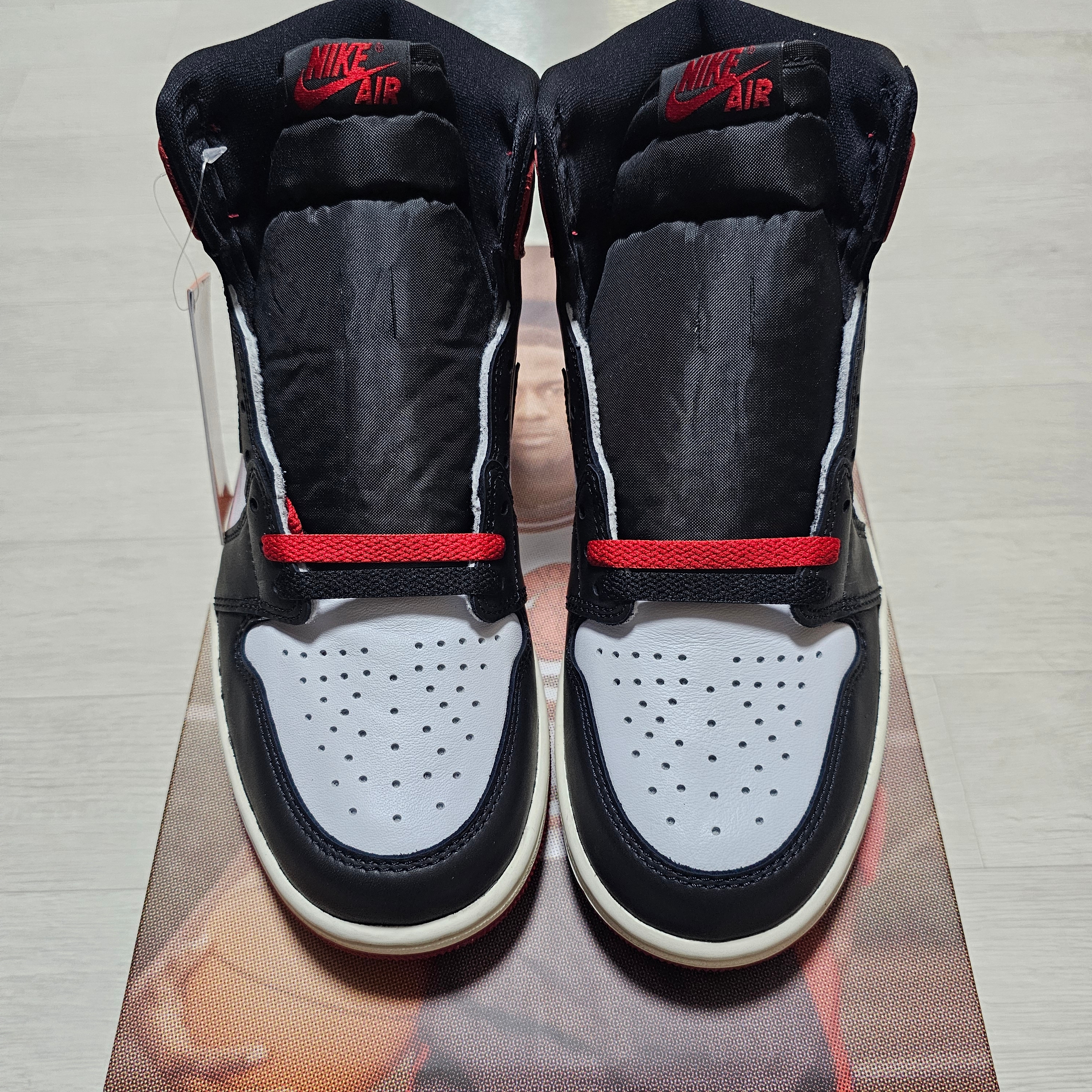 Jordan 1 Retro High OG Black Toe 착용 스타일 - 3