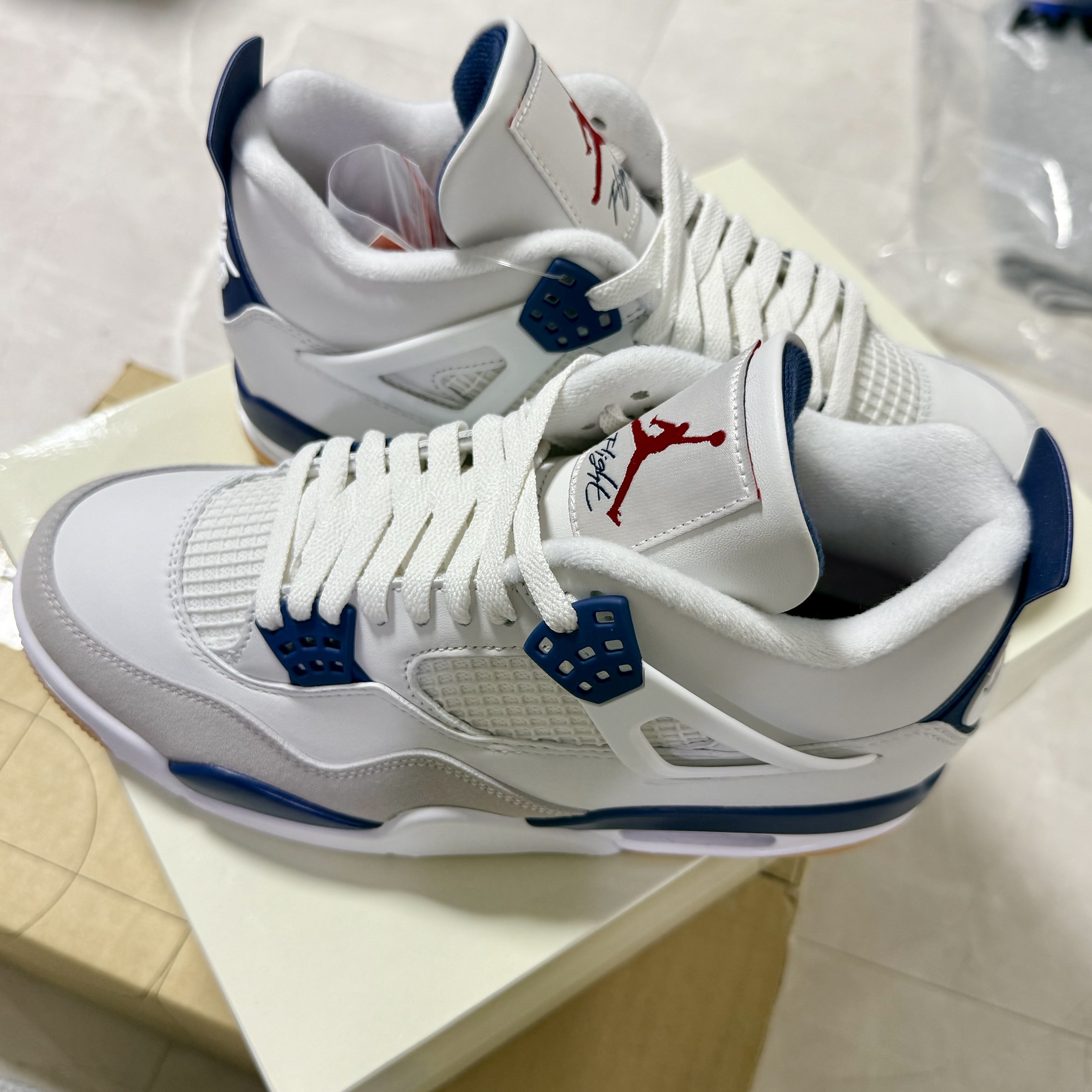 Jordan 4 x Nike SB Retro SP Navy 착용 스타일 - 1