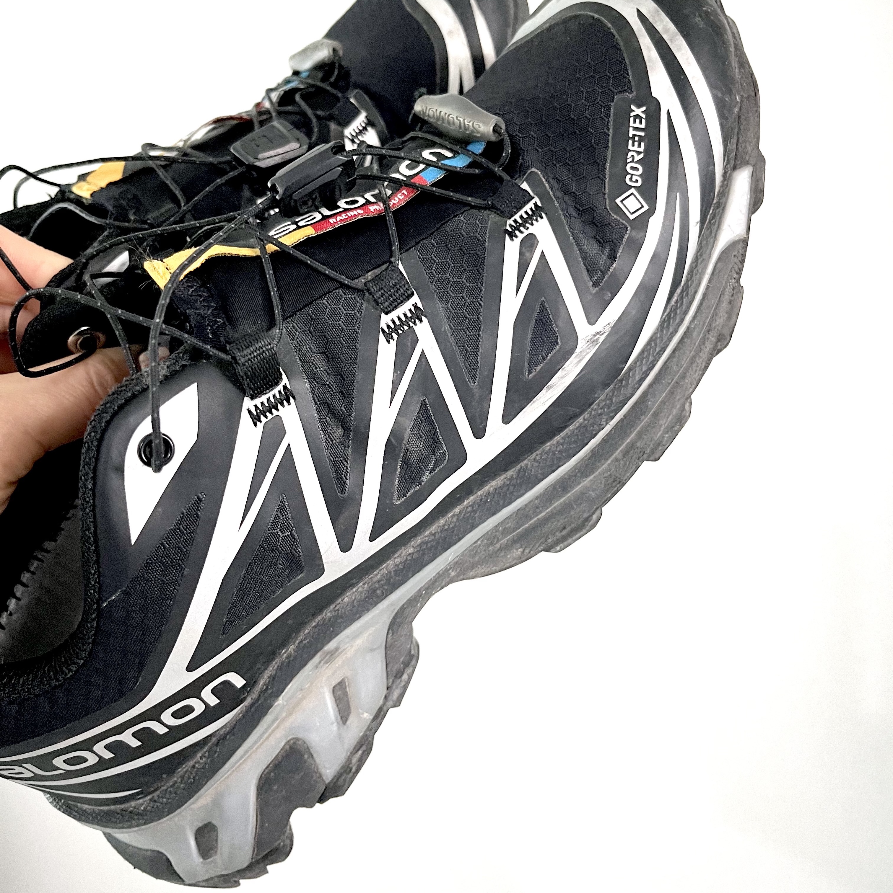 Salomon XT-6 GTX Black Silver 착용 스타일