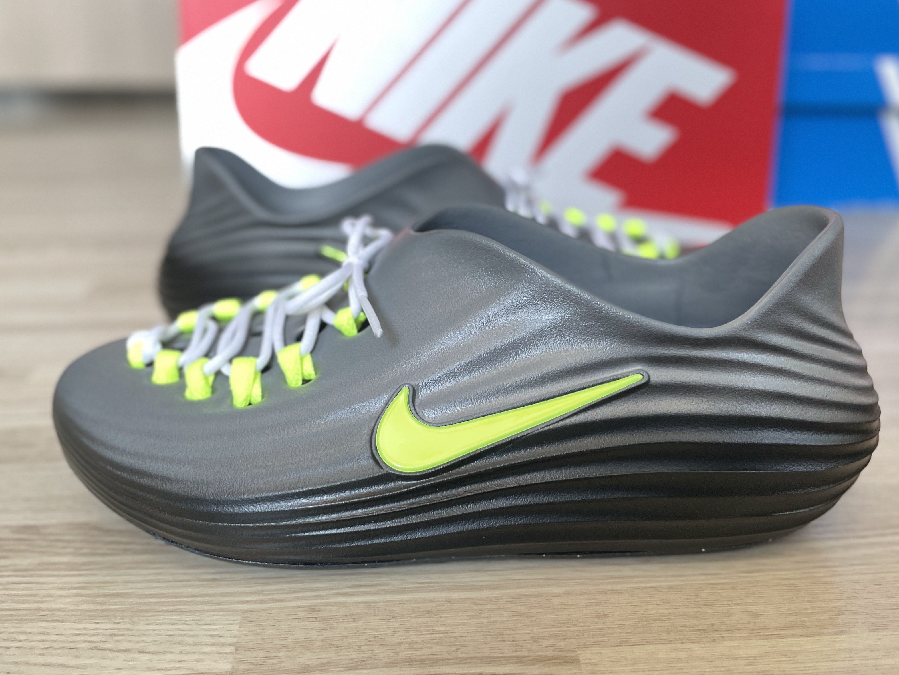 Nike ReactX Rejuven8 Black Cool Grey 착용 스타일 - 1