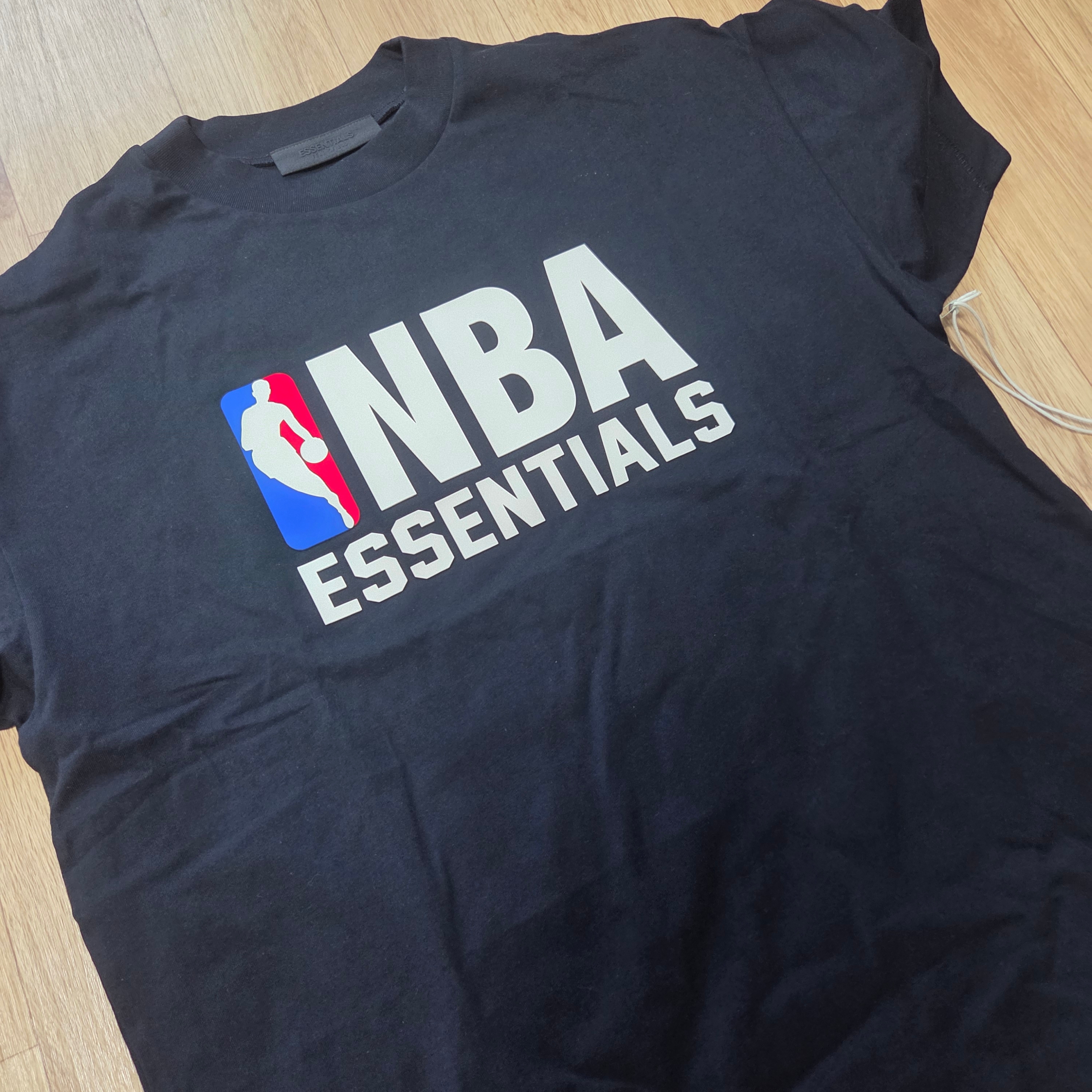 Essentials x NBA T-Shirt Black - 24FW 착용 스타일 - 2
