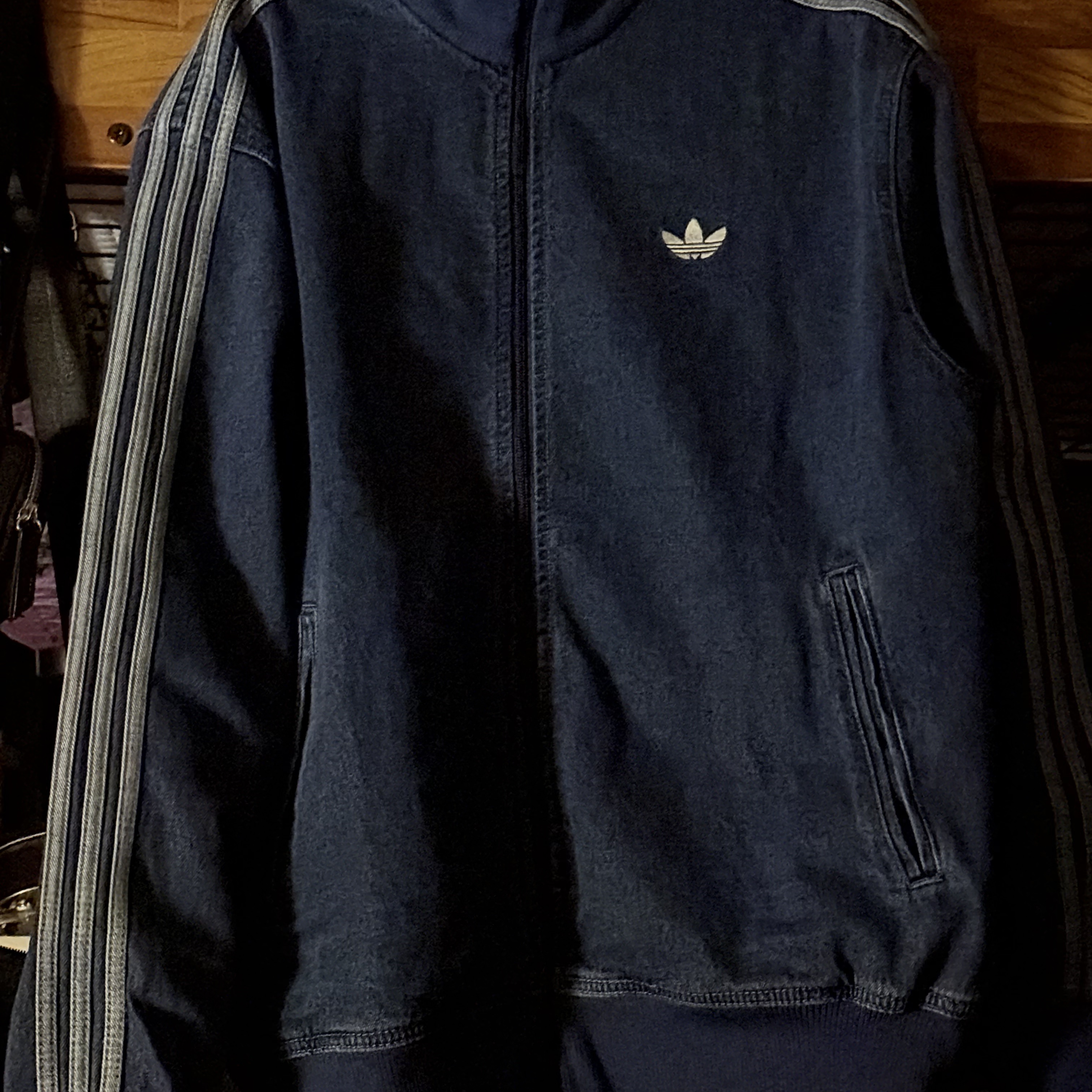 Adidas Adicolor Denim Firebird Track Top Medium Blue Denim - KR Sizing 착용 스타일