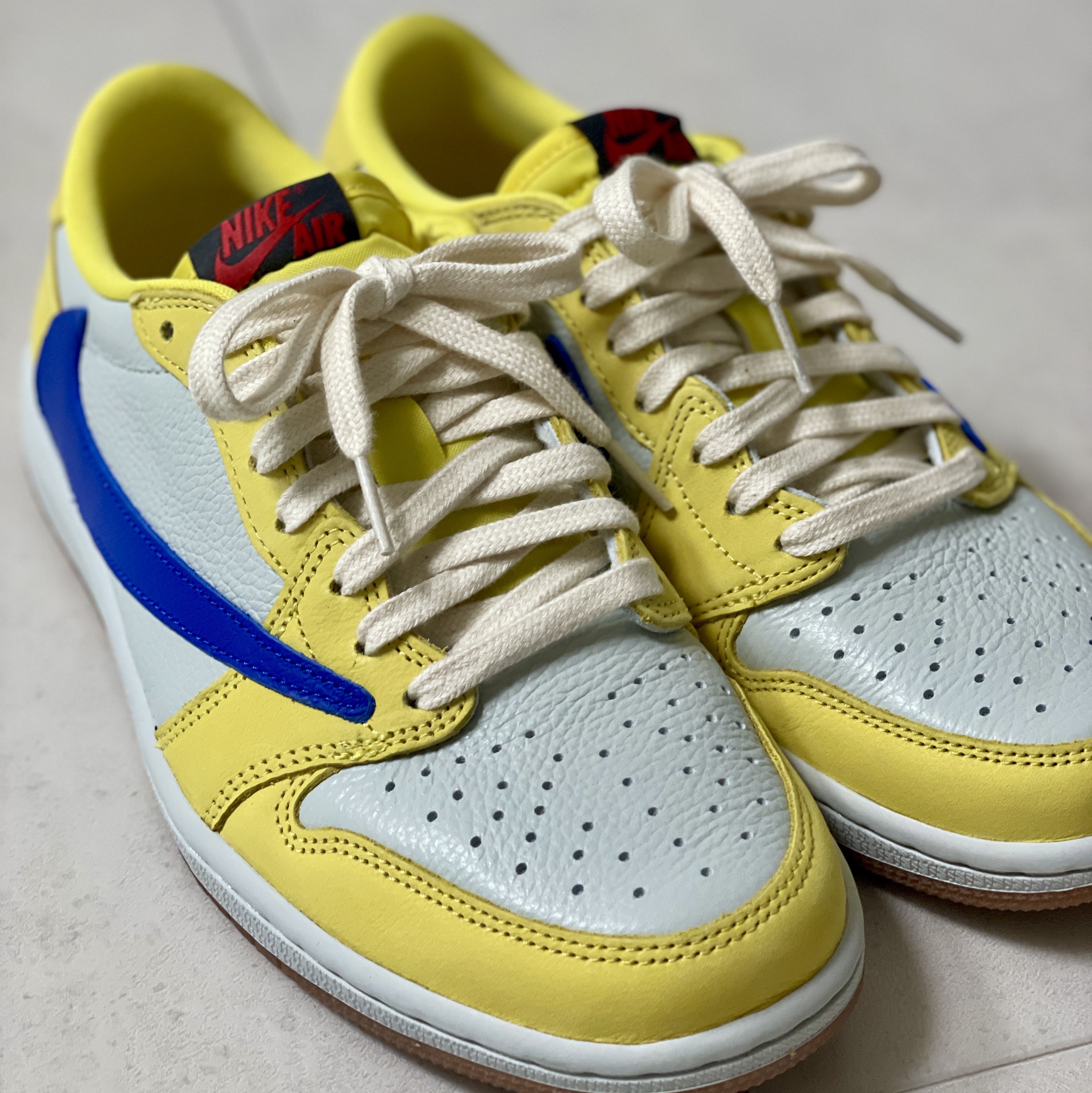 (W) Jordan 1 x Travis Scott Retro Low OG SP Canary 착용 스타일