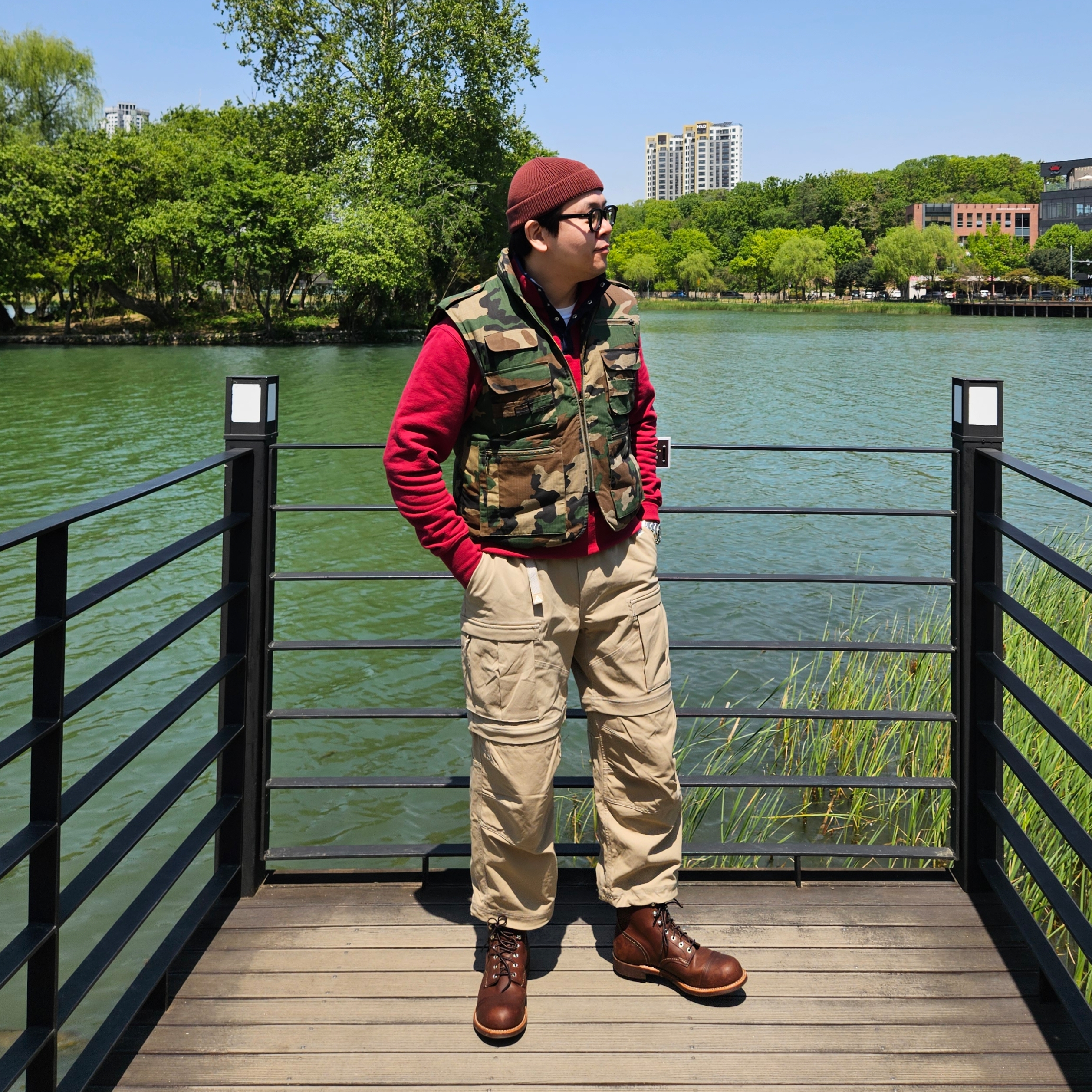 Nike ACG Smith Summit Cargo Pants Khaki Iron Ore - Asia, Red Wing Iron Ranger 8111 Amber Harness - D 착용 스타일 - 3