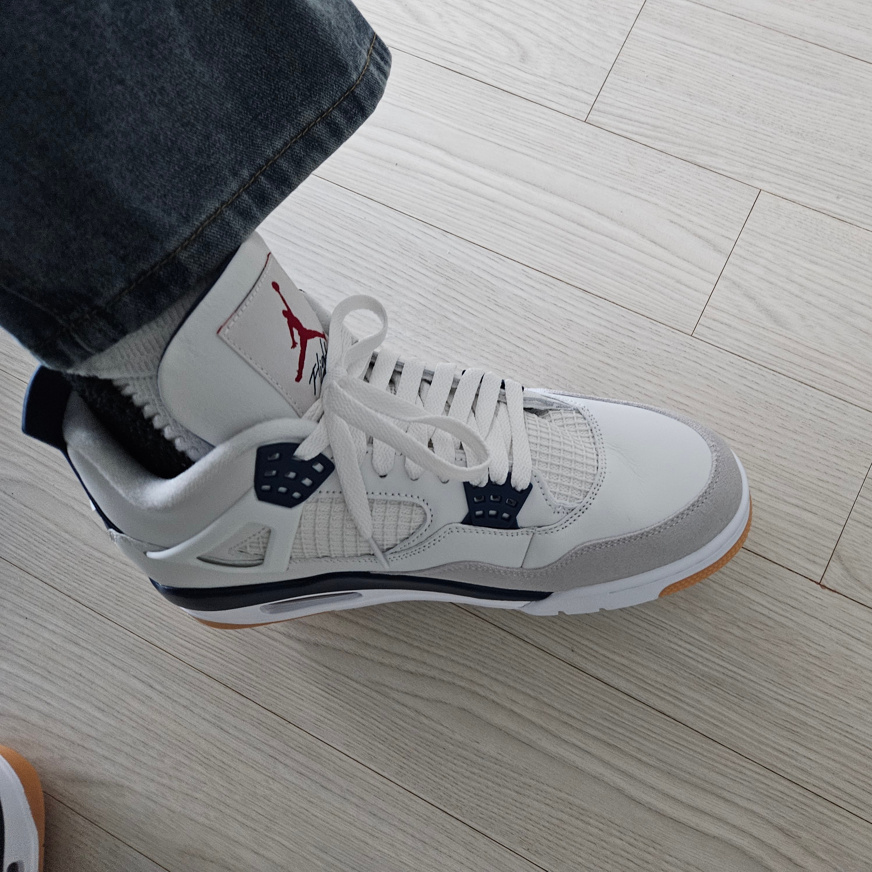Jordan 4 x Nike SB Retro SP Navy 착용 스타일 - 2