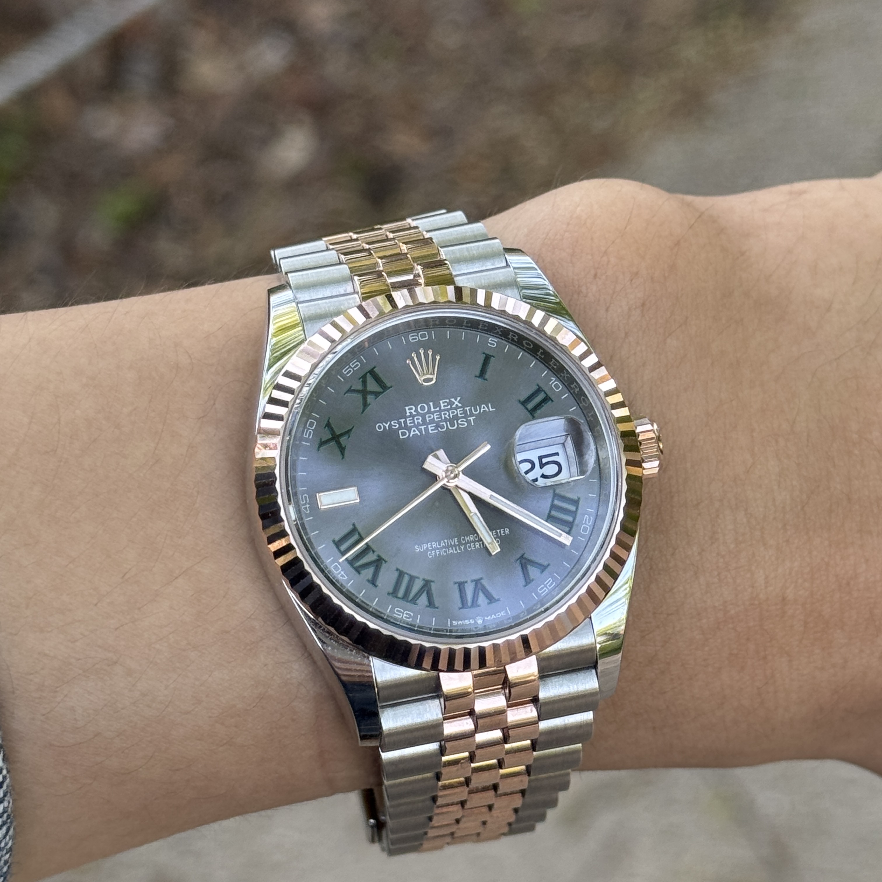 Rolex Datejust 36mm 126231 Slate Roman Jubilee, Kenzo Boke Flower Embroidery Denim Trucker Jacket Navy Blue 착용 스타일 - 1