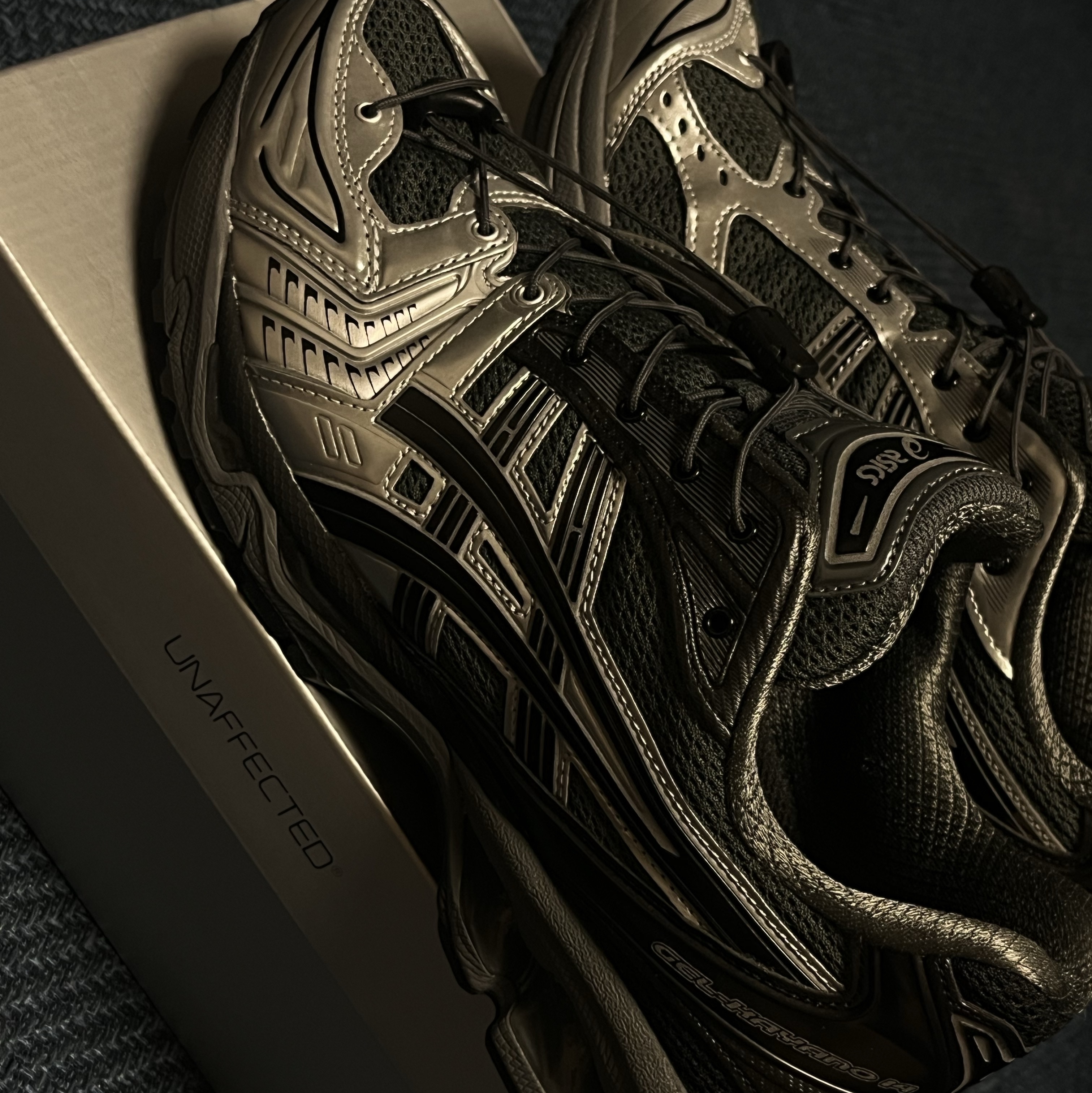 Asics x Unaffected Gel-Kayano 14 Silver Moon 착용 스타일 - 3