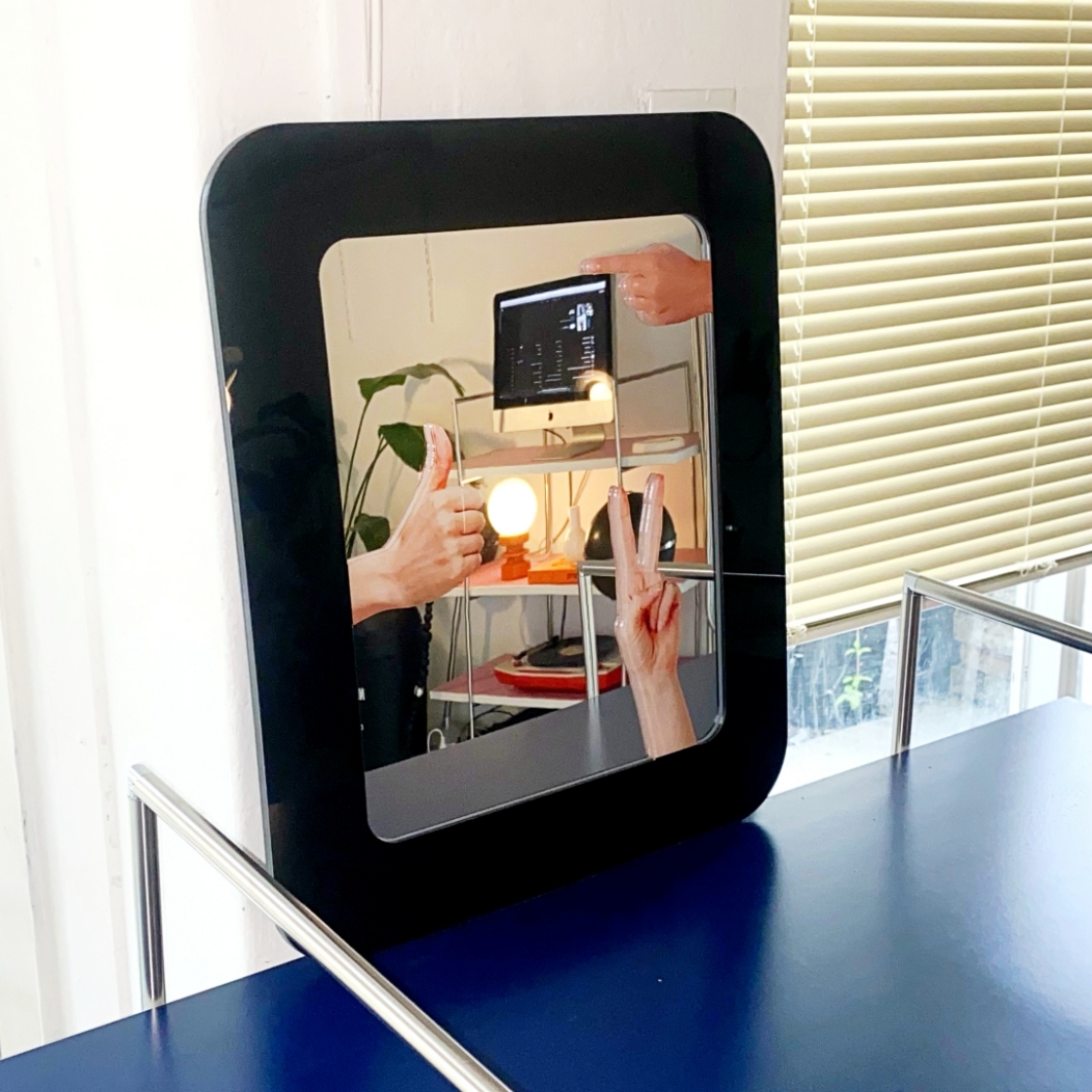 유라이크왓 핑거 아크릴 미러([3% 포인트 적립] you like what Finger Acrylic Mirror) - 2