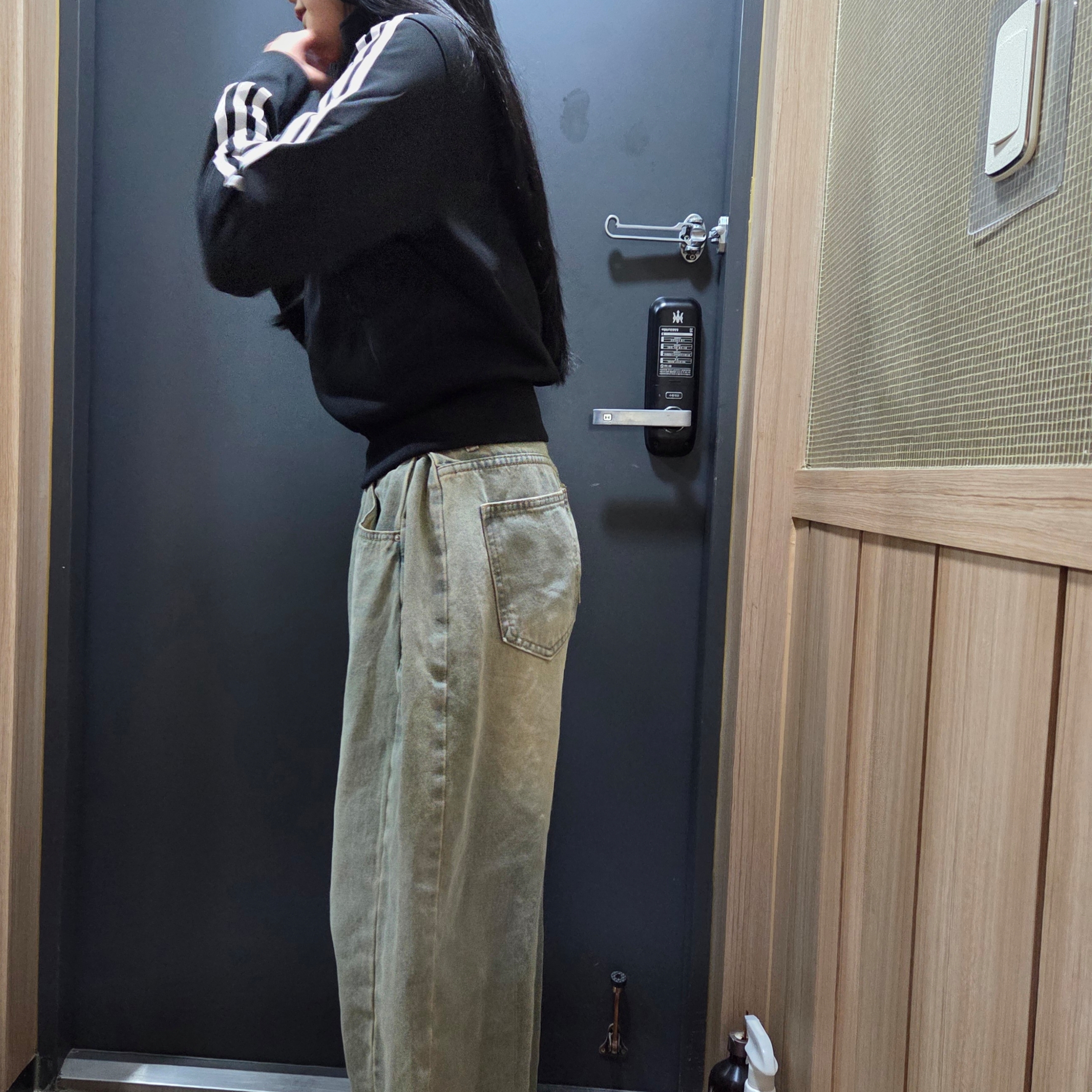 (W) Adidas Adicolor Classic Firebird Track Top Black - KR Sizing 착용 스타일