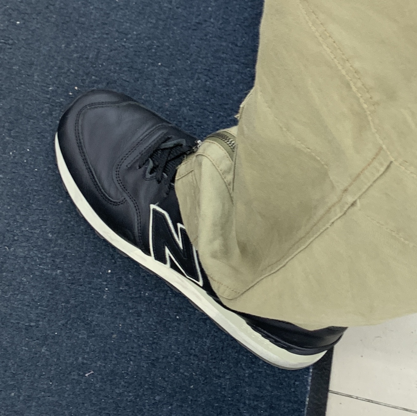 New Balance 576 Made in UK Black 착용 스타일