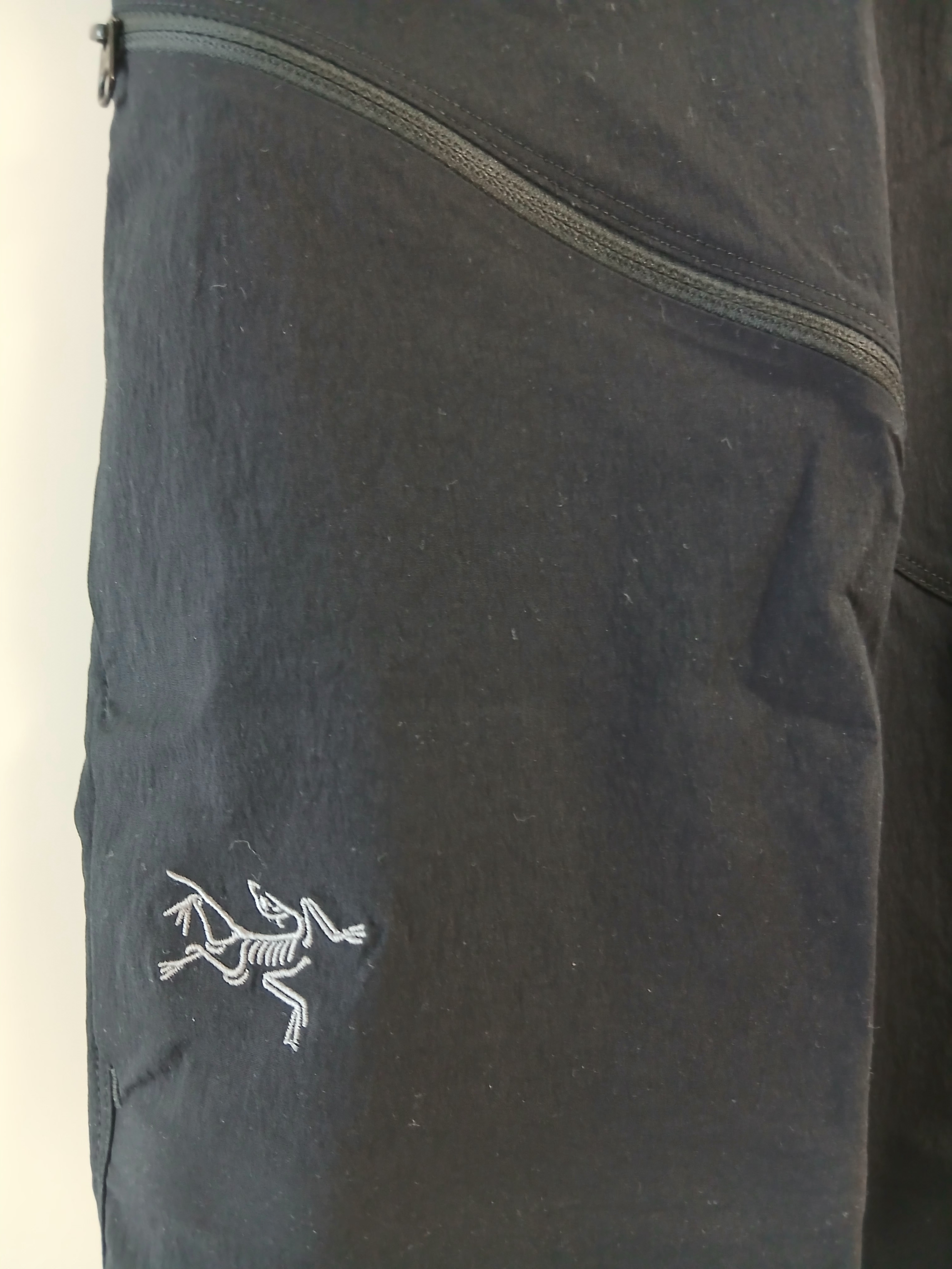 Arc'teryx Gamma Quick Dry Shorts 11 Inch Black 착용 스타일 - 4
