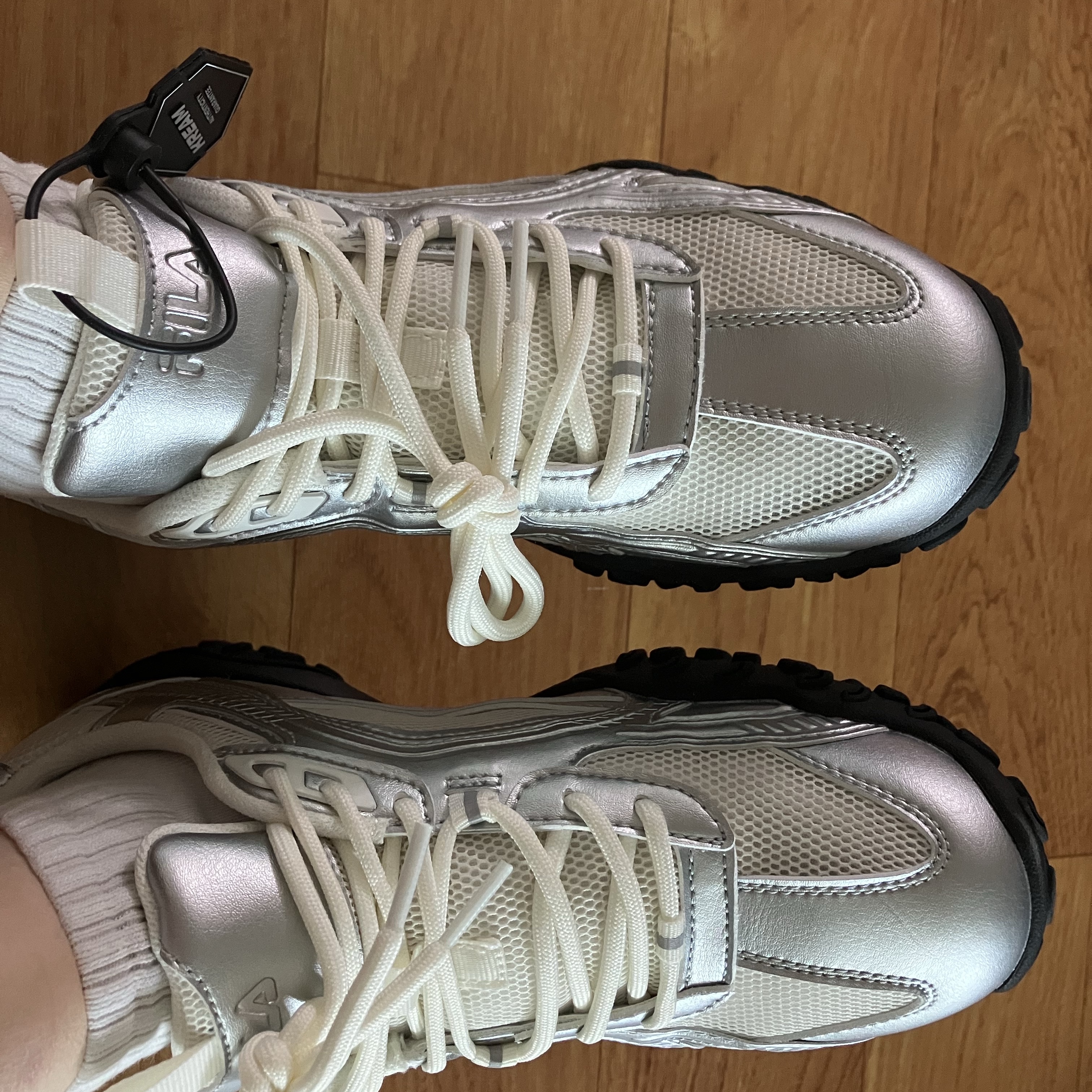 Fila Echappe MS Silver Moon 착용 스타일