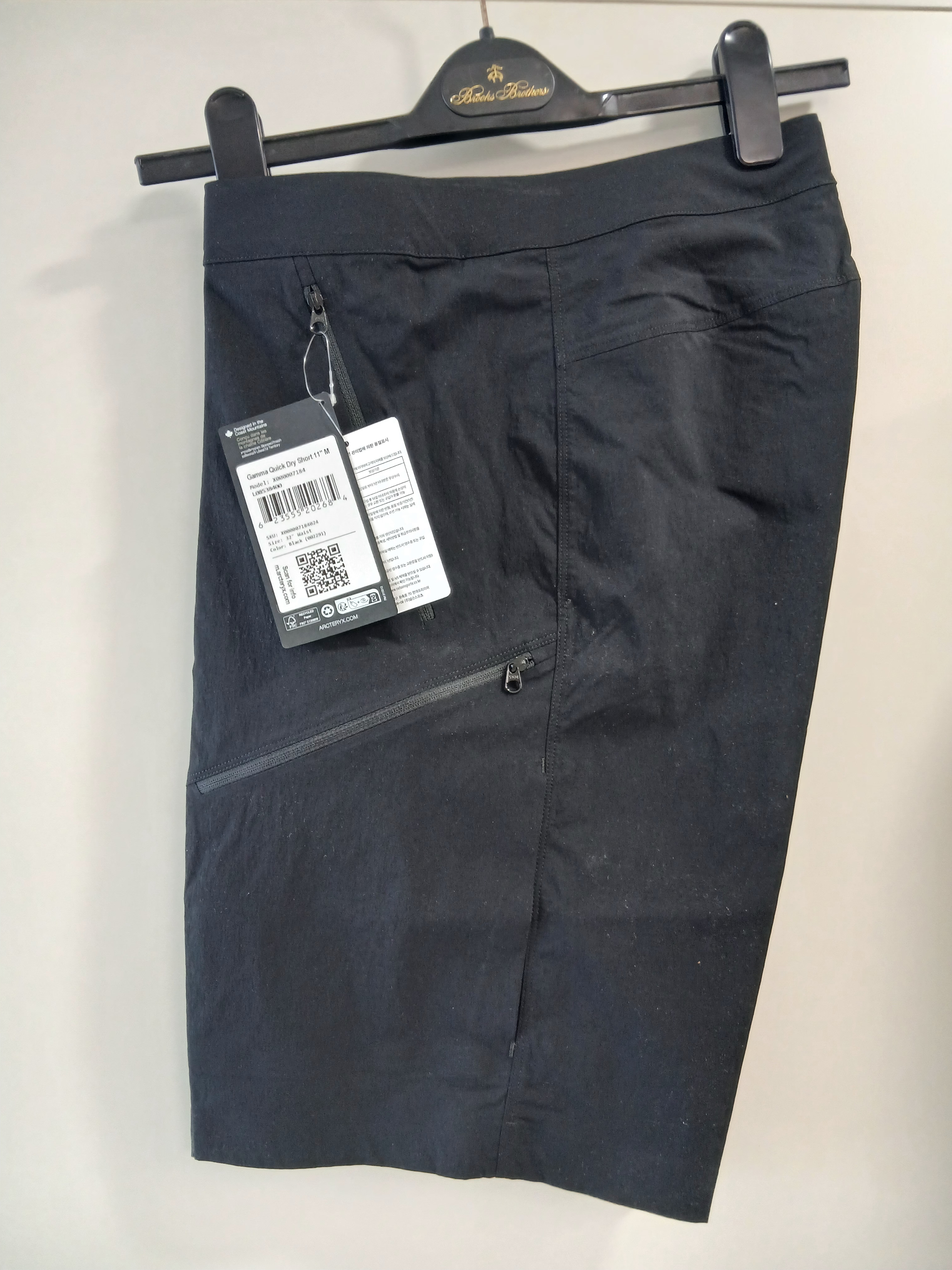 Arc'teryx Gamma Quick Dry Shorts 11 Inch Black 착용 스타일 - 3