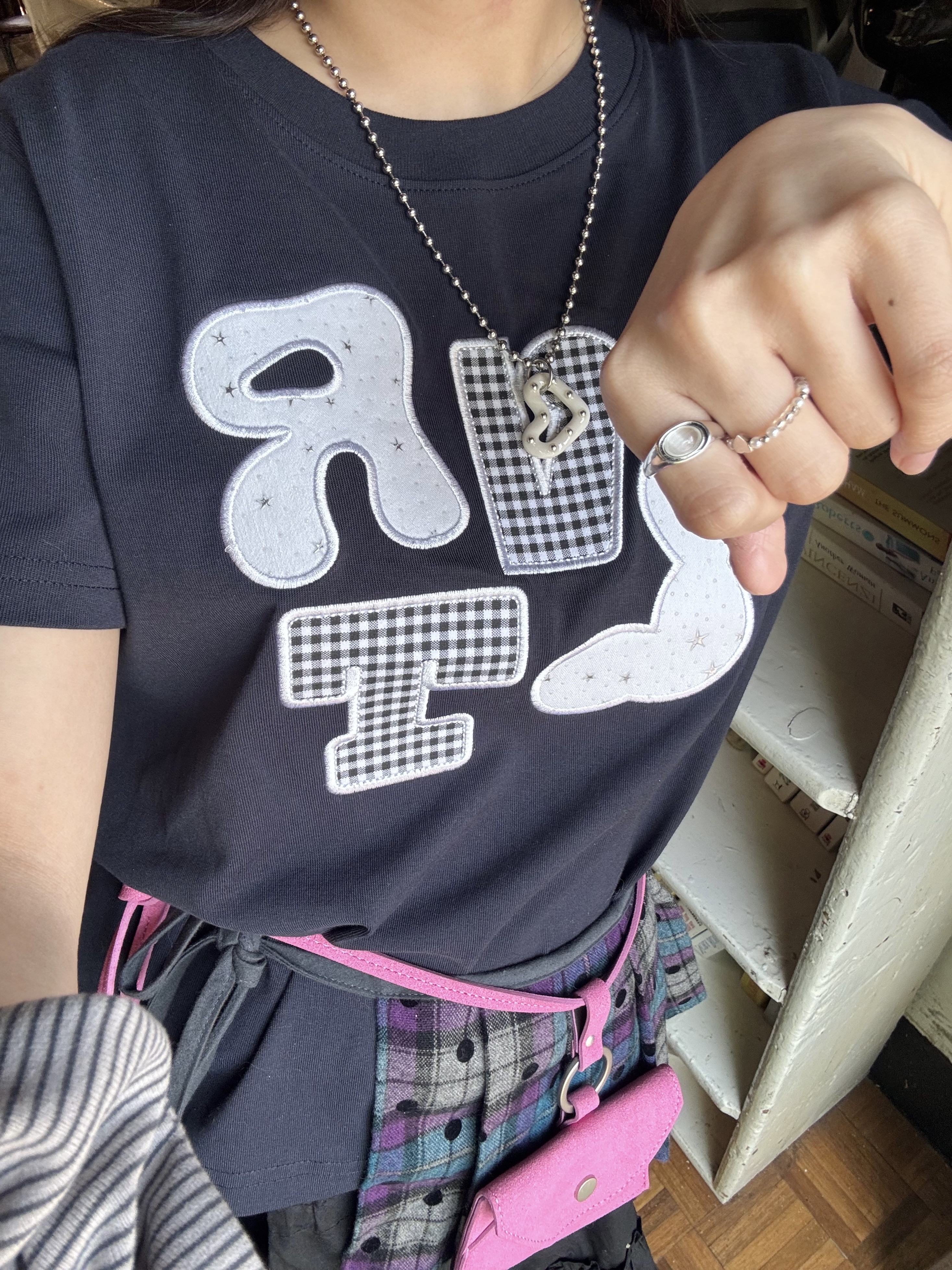 Nff Hubble Necklace White 착용 스타일 - 2