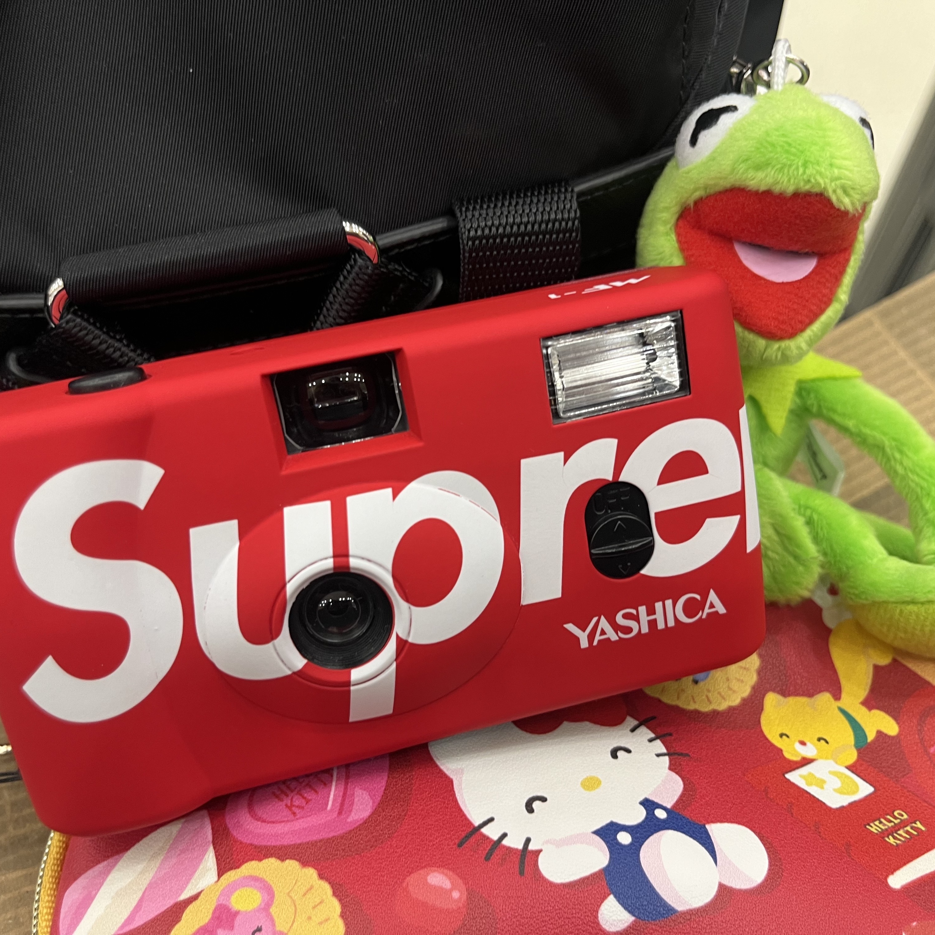 21SS シュプリーム ヤシカ MF-1 カメラ レッド Supreme®/Yashica MF-1 Camera | Supreme 21ss
