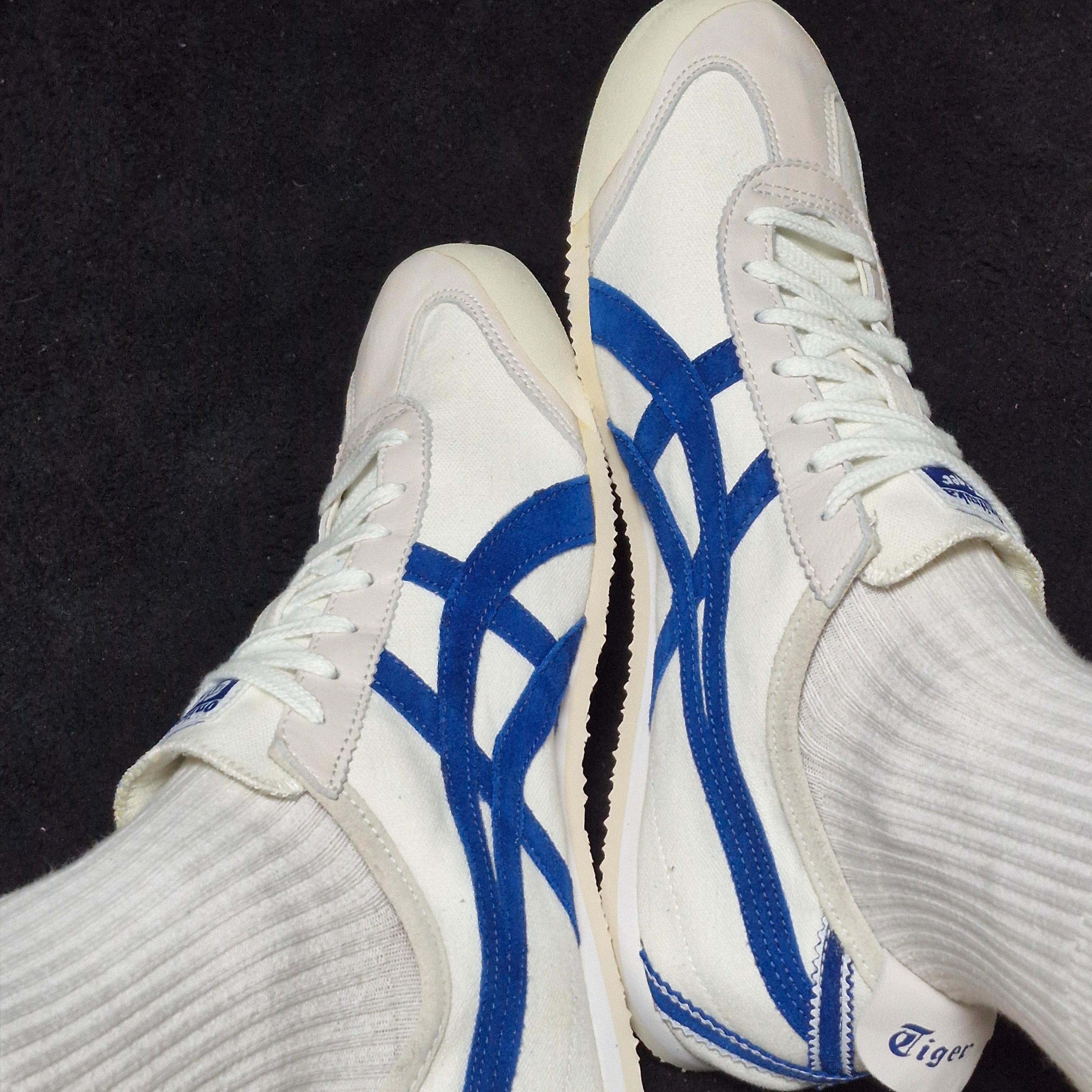 Onitsuka Tiger Mexico 66 Vintage Off White Blue 착용 스타일