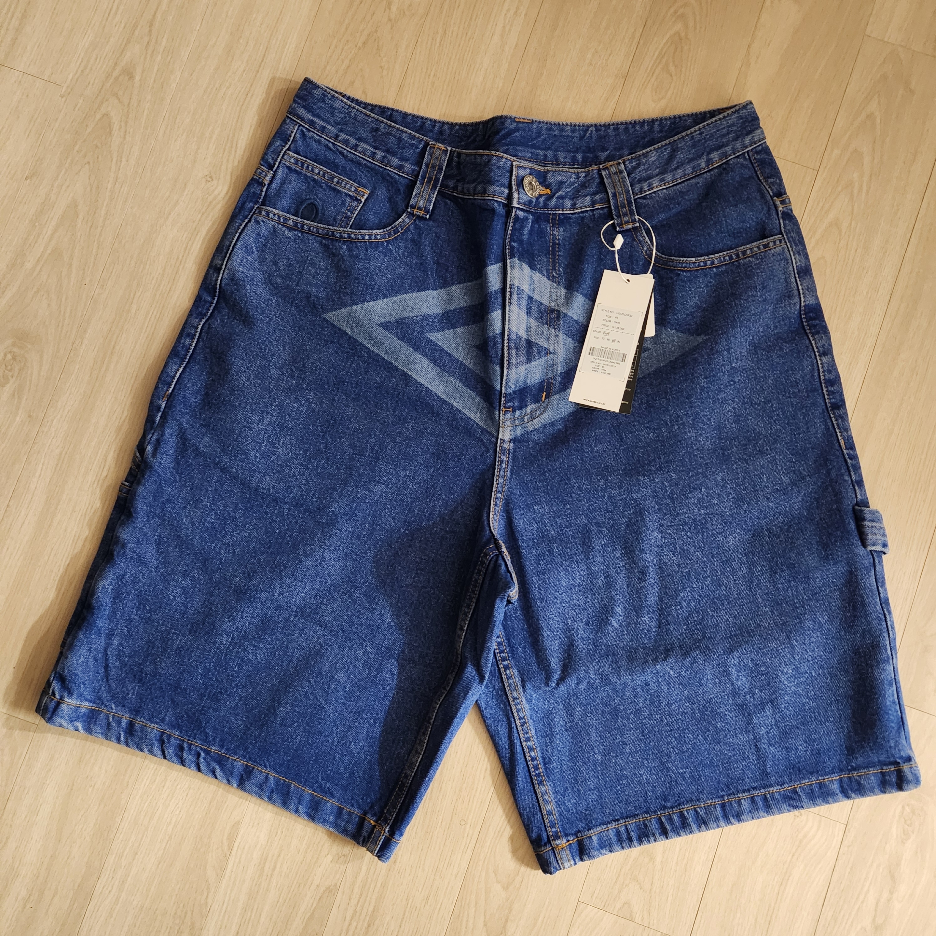 Umbro x Kasina Denim Bermuda Shorts Denim 착용 스타일