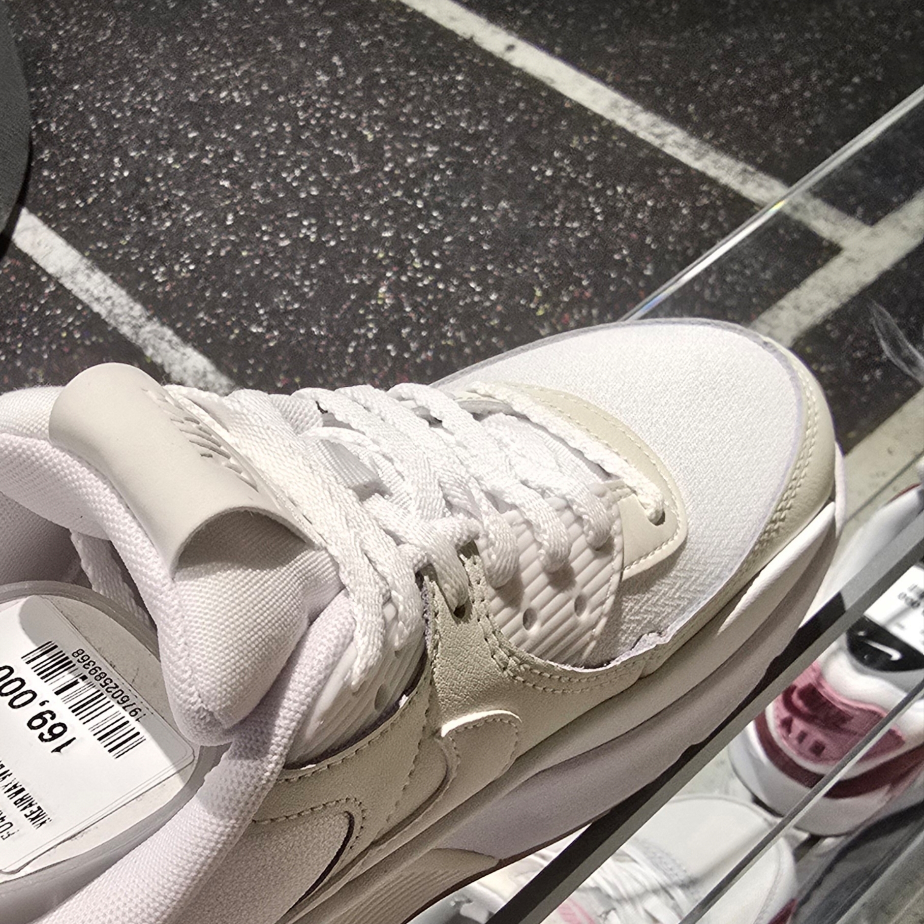 (W) Nike Air Max 90 LV8 Sail Light Orewood Brown 착용 스타일