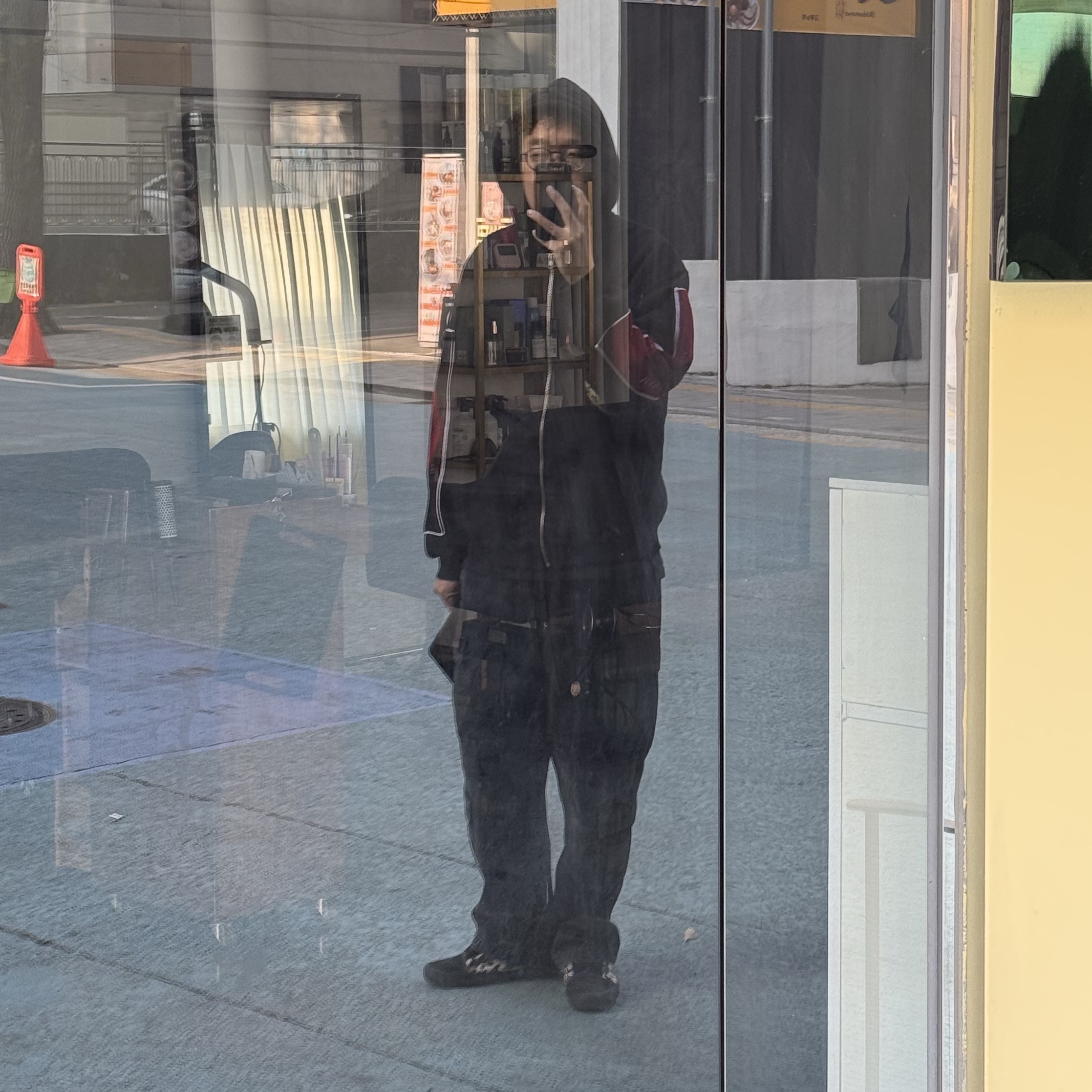 Supreme x Martine Rose Towel Zip Up Hooded Sweatshirt Black - 24FW, Supreme x Martine Rose Denim Cargo Pants Washed Black - 24FW 착용 스타일