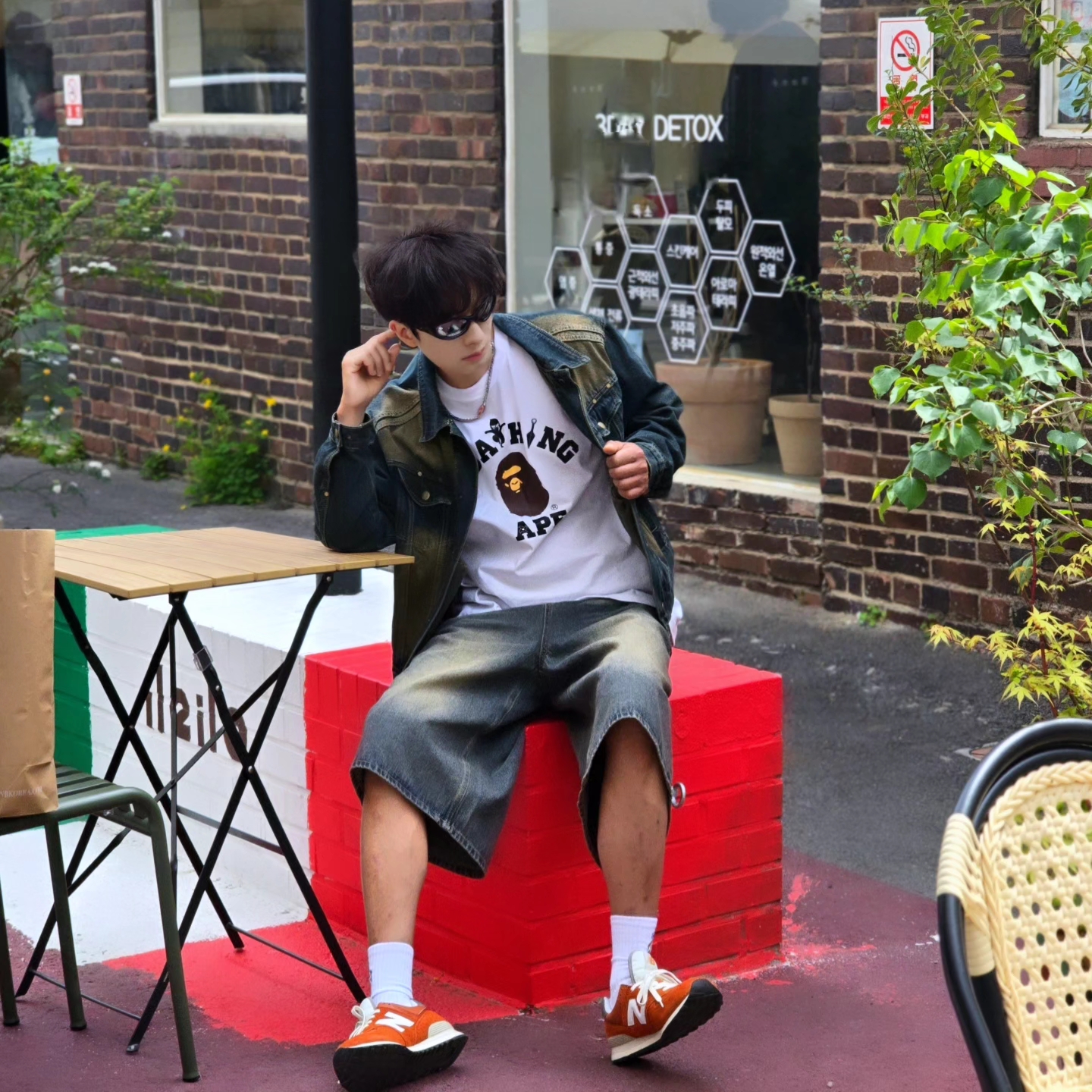 Diesel Dx1446 Red Enamel Stainless Steel Chain Necklace Silver, BAPE Ninja College T-Shirt White 착용 스타일 - 6