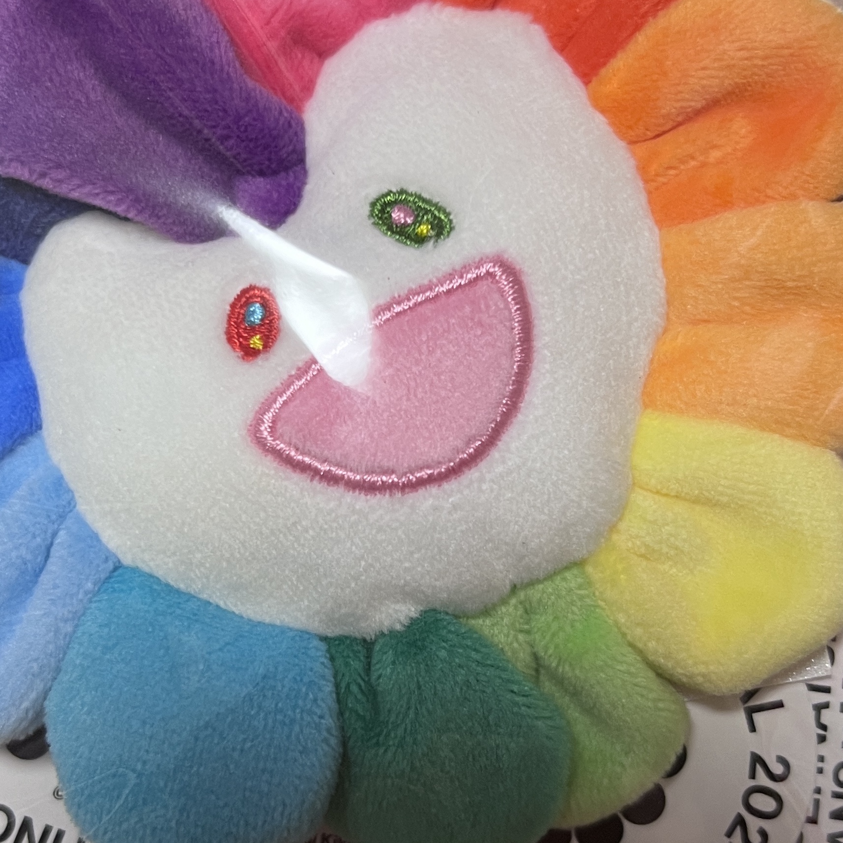 NewJeans x Murakami Plush Keyring Flower 착용 스타일