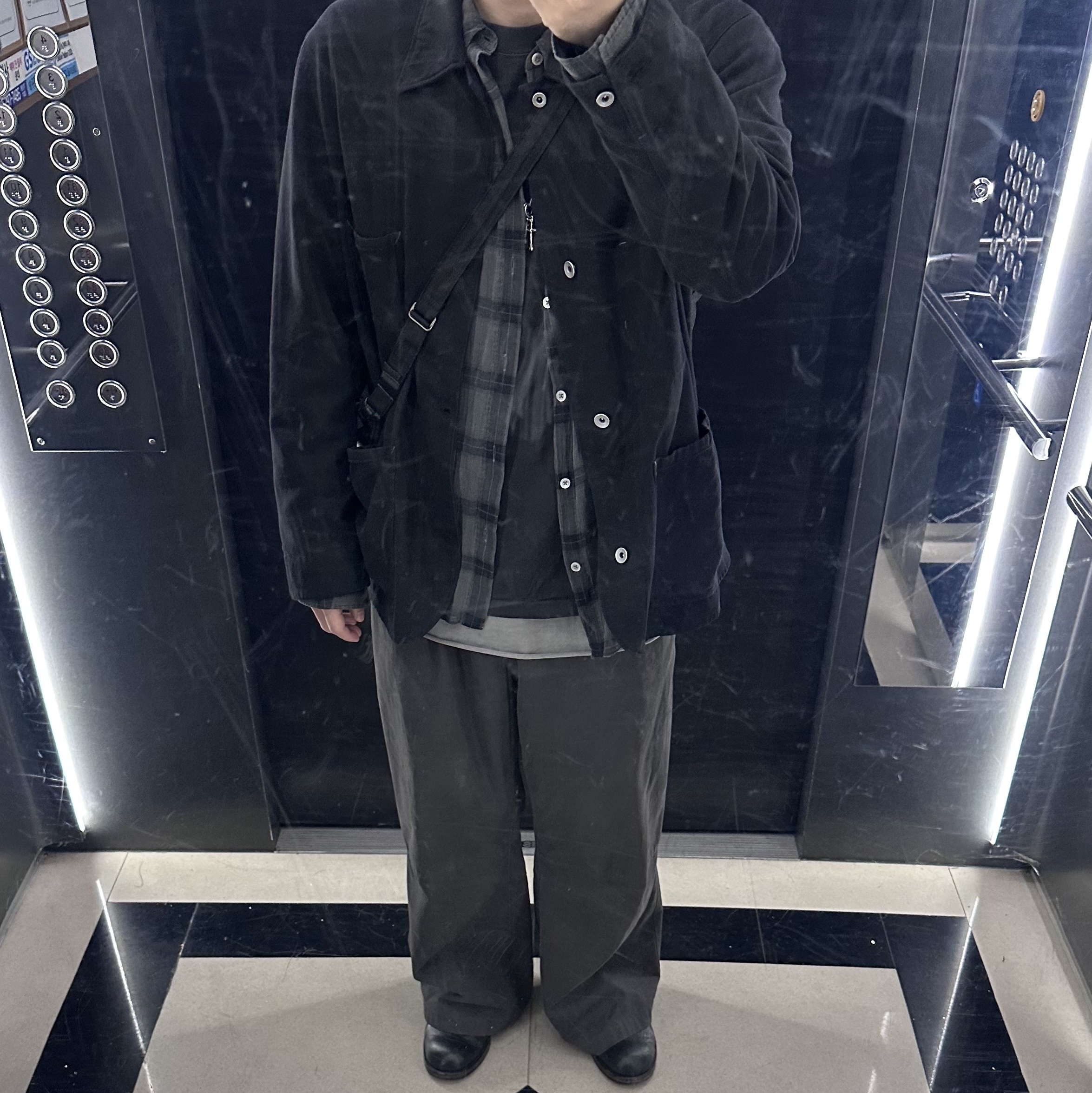 Polyteru 1 Tuck Gosima Pants Deep Charcoal, [프리오더] Polyteru Derby Shoes Black Brown Sole 착용 스타일