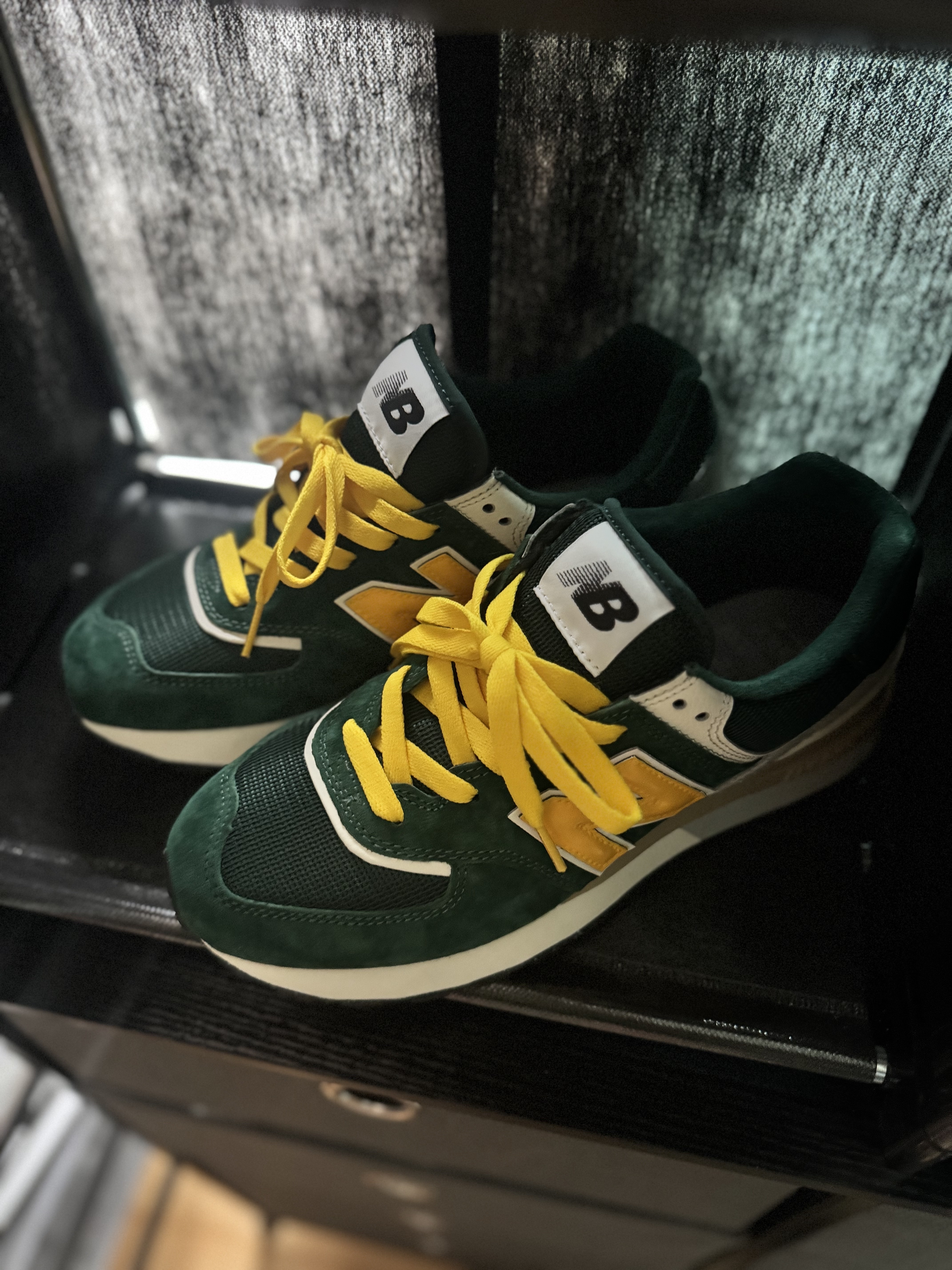 New Balance 574 Legacy Green 착용 스타일