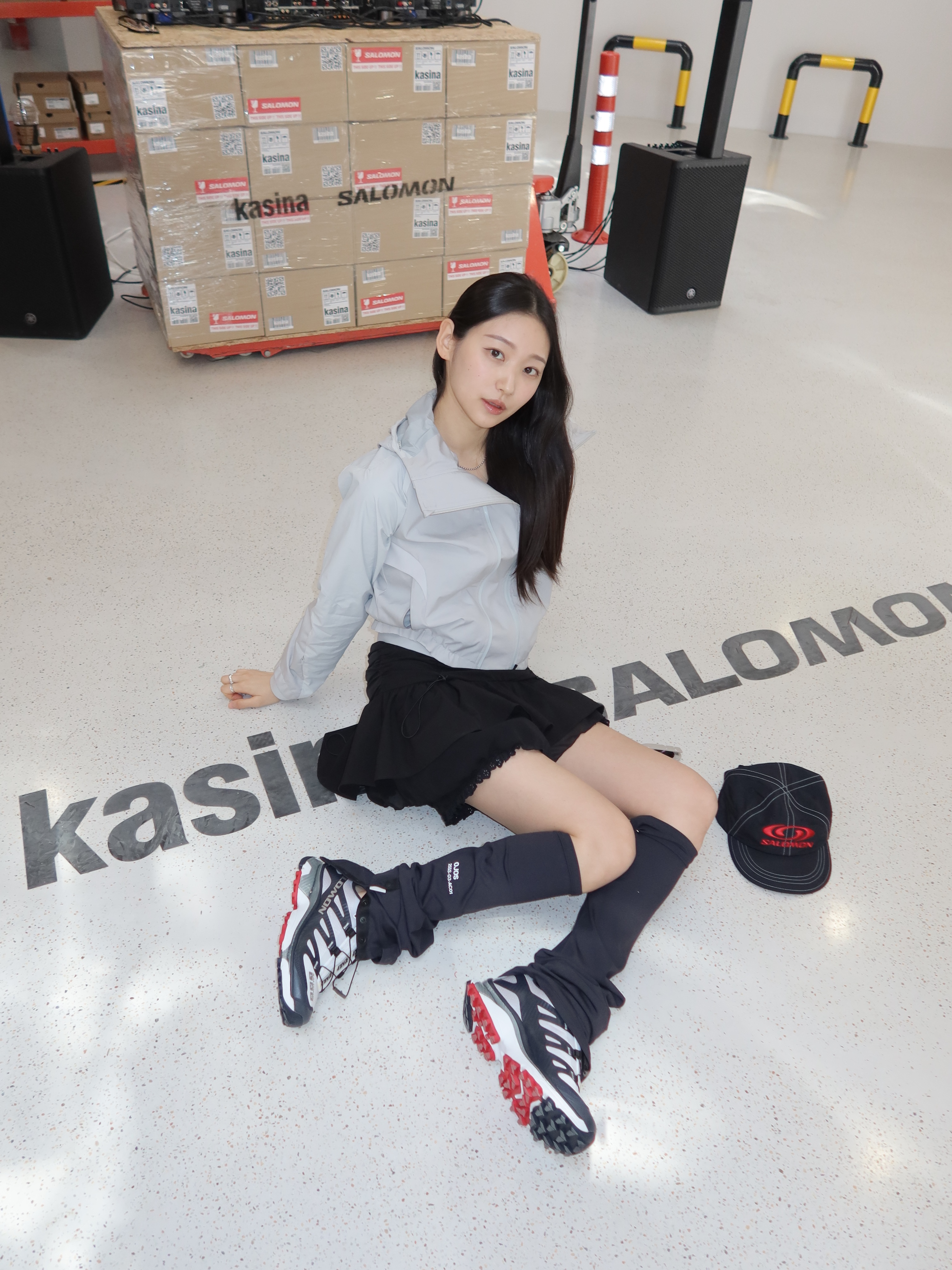 Salomon x Kasina XT-4 OG Dark Navy 착용 스타일