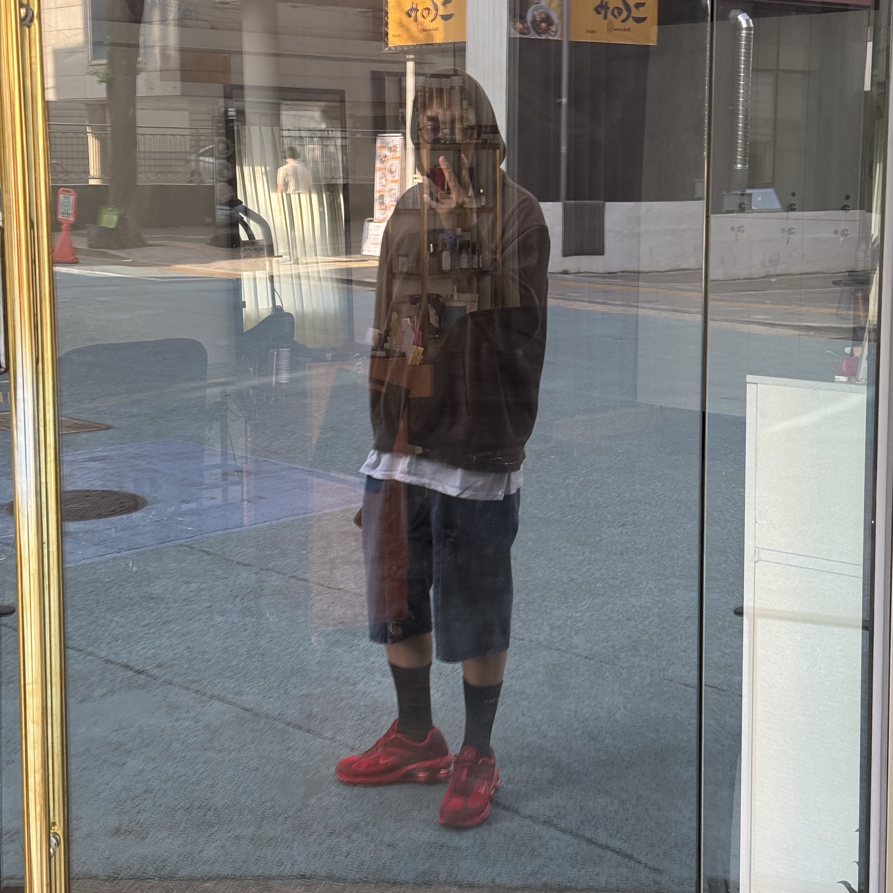 Nike x Supreme Shox Ride 2 SP Red, Corteiz C Star Denim Shorts Faded Blue 착용 스타일