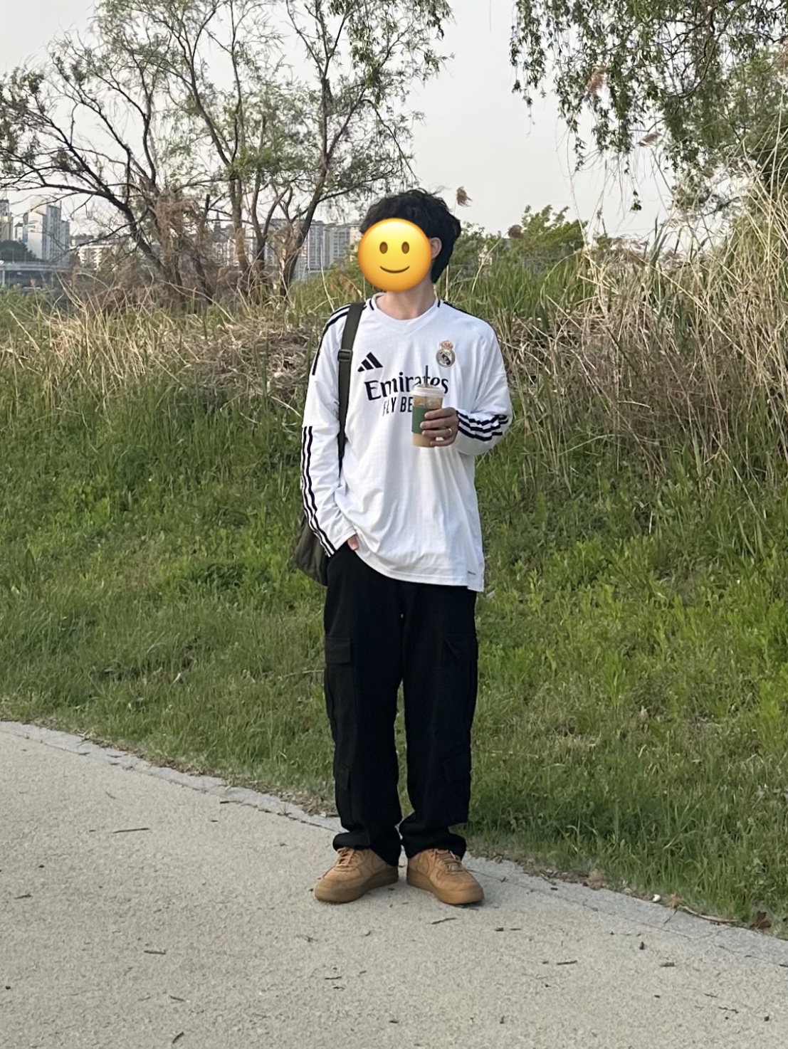 Adidas Real Madrid 2024/25 Home Long Sleeve Jersey White - KR Sizing (Non Marking Ver.), Nike x Supreme Air Force 1 Low Flax 착용 스타일