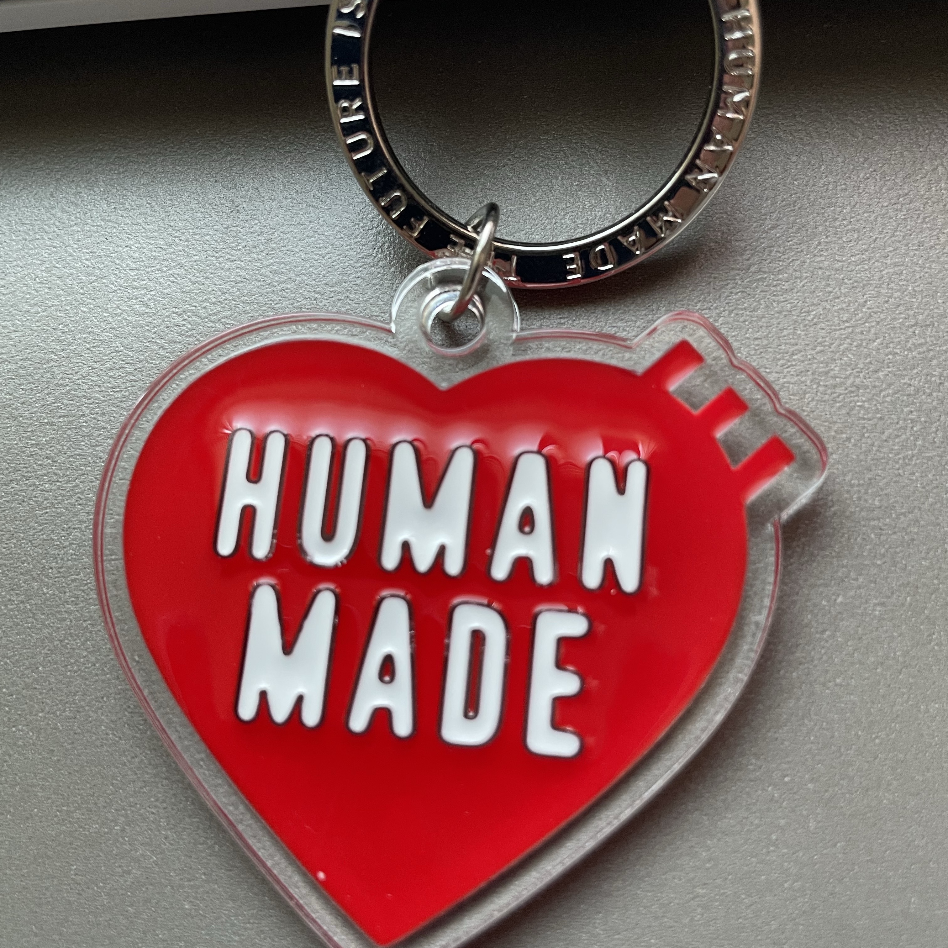 Human Made Heart Keyring Red 착용 스타일