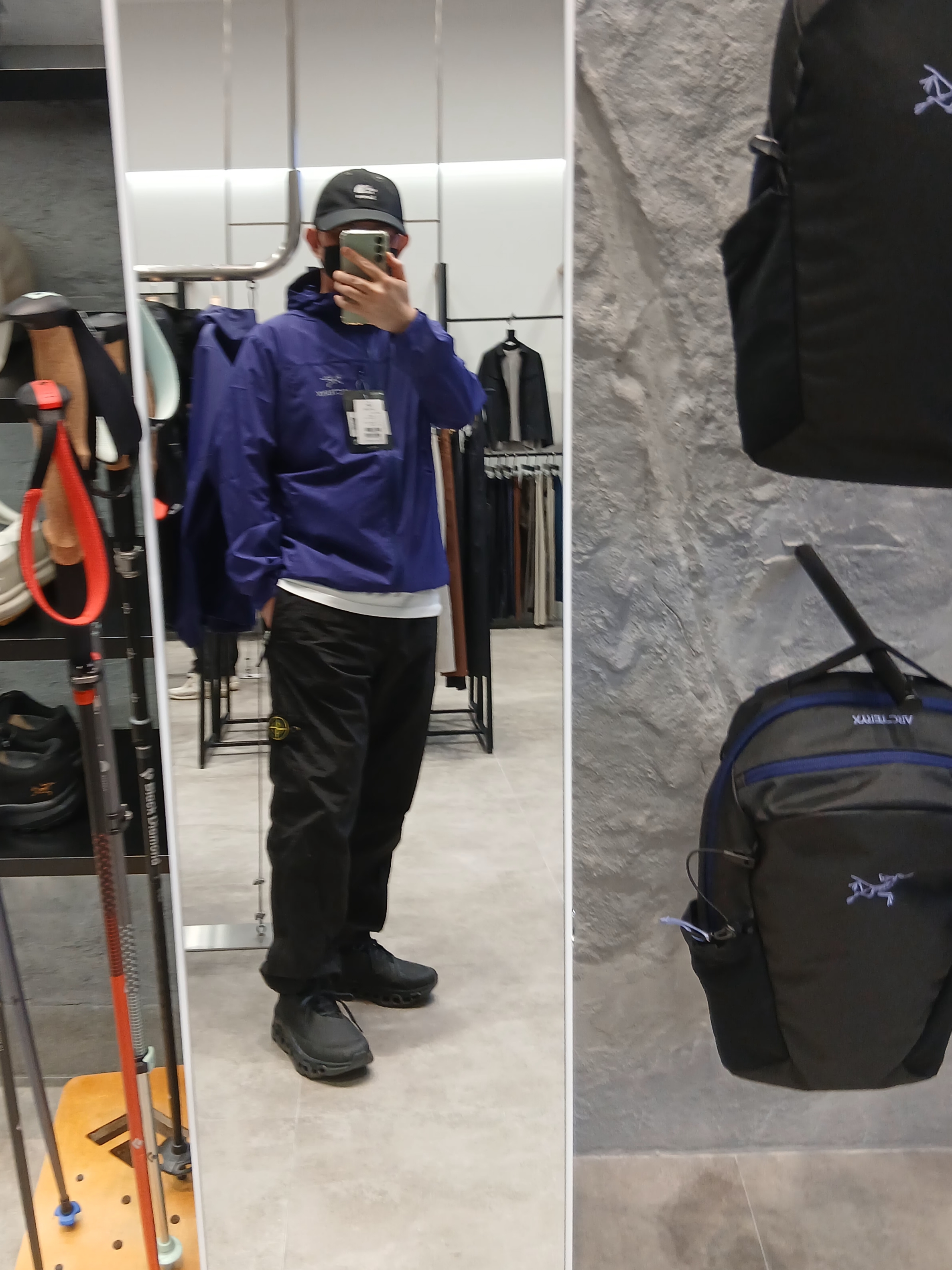 Supreme x The North Face Split 6-Panel Black - 24SS, Stone Island 3100005 Nylon Metal in Econyl Mesh Lining Regular Fit Pants Black - 25SS 착용 스타일 - 5