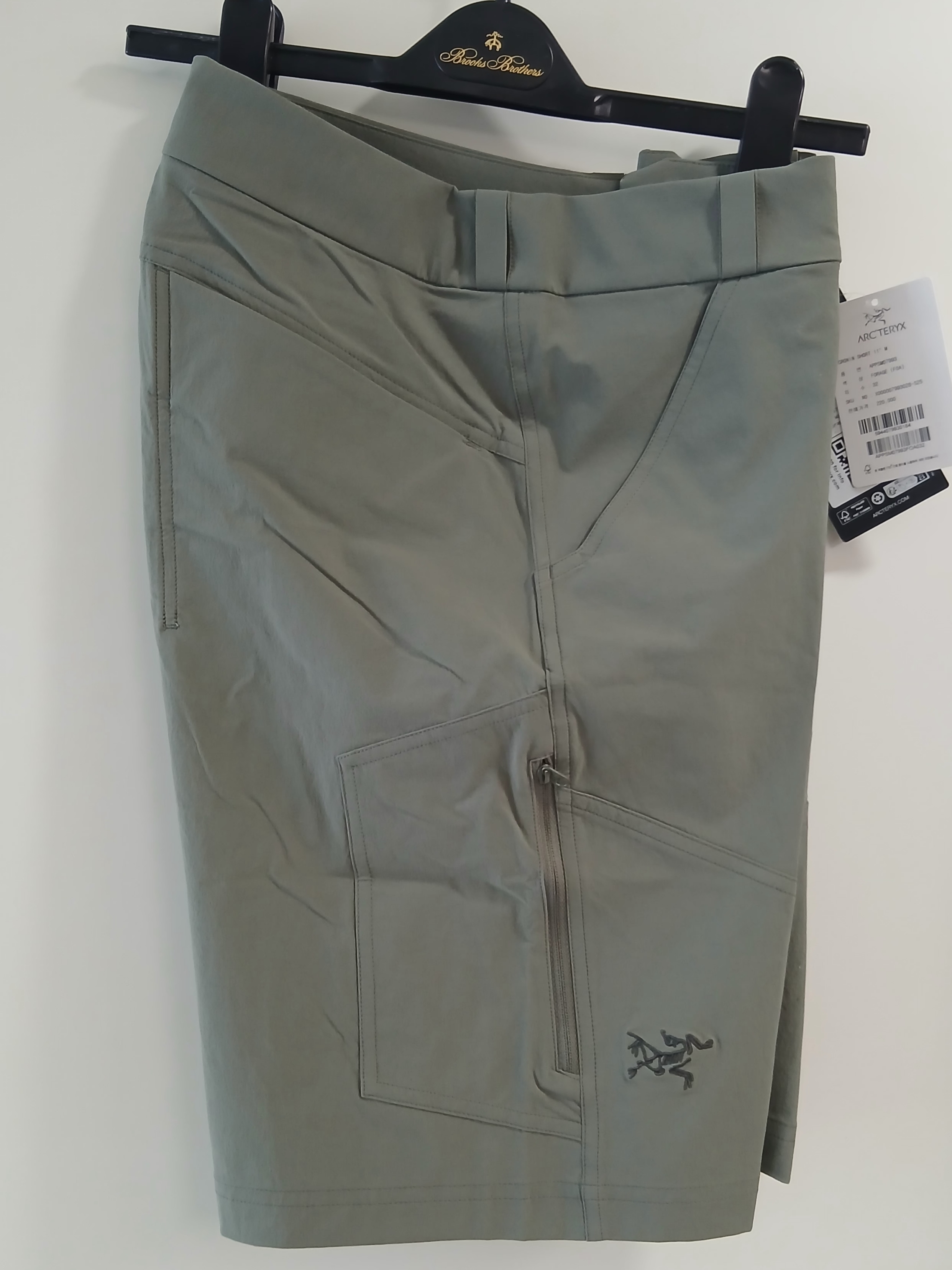 Arc'teryx Cronin Shorts 11 Inch Black 착용 스타일 - 2