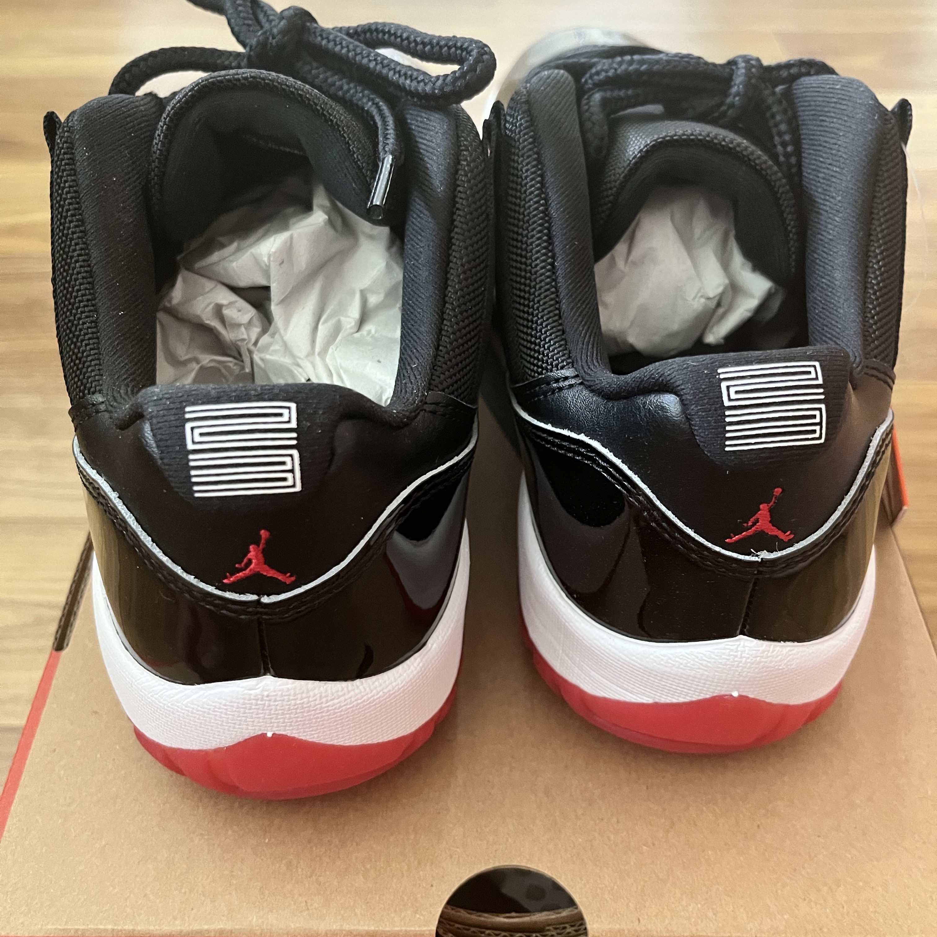 Jordan 11 Retro Low Bred 2025 착용 스타일 - 3