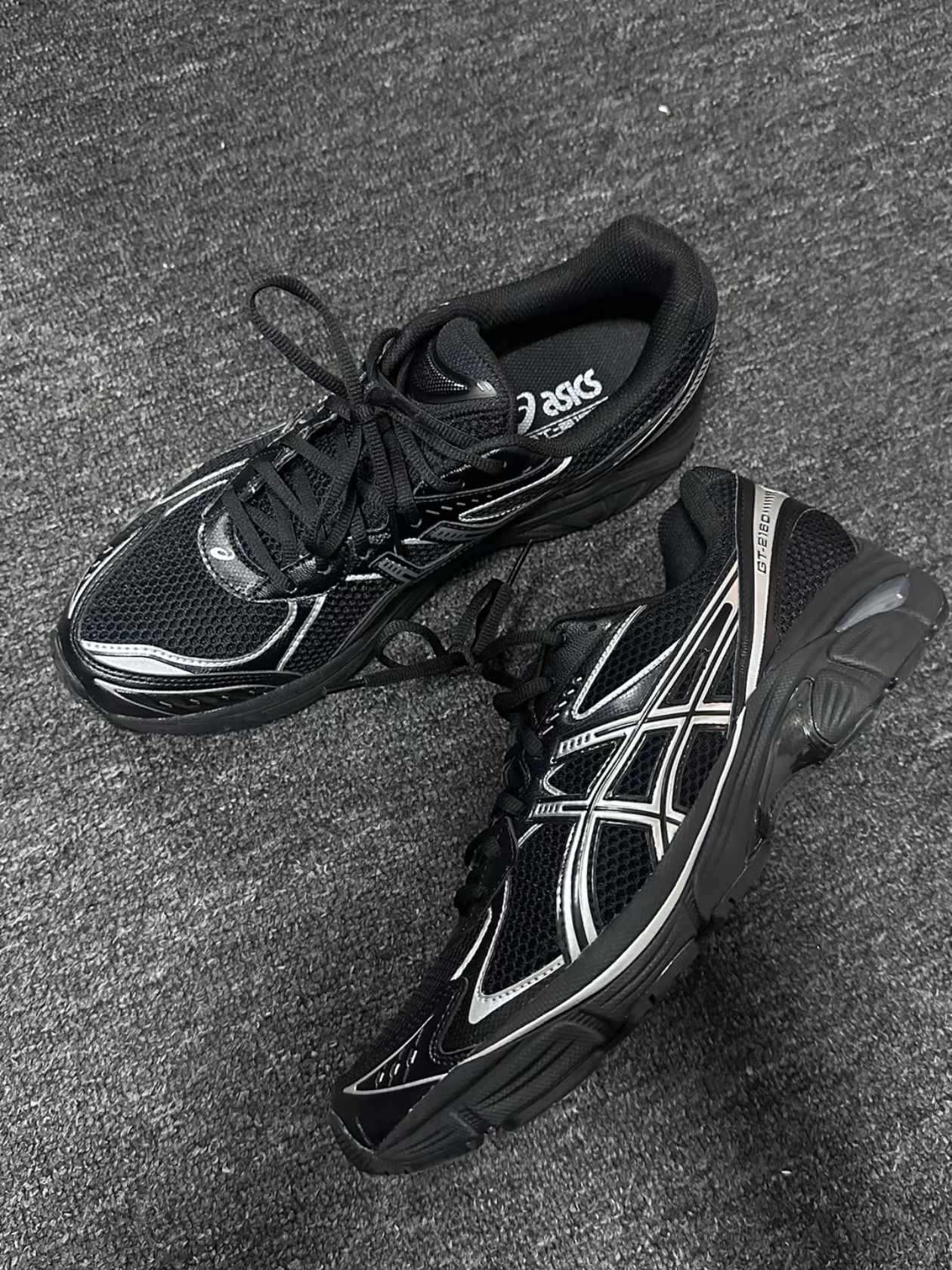 Asics GT-2160 Black Pure Silver 착용 스타일