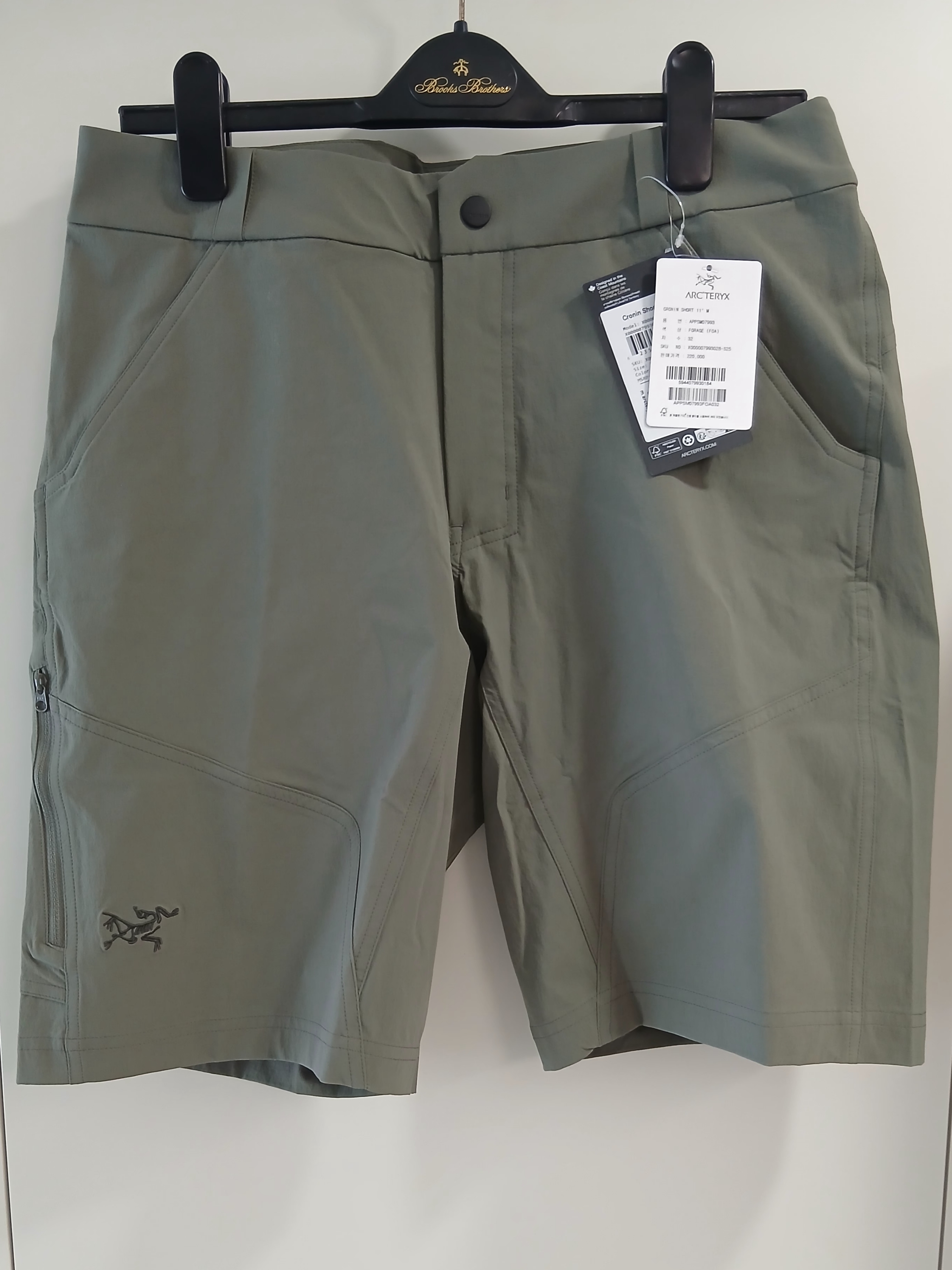 Arc'teryx Cronin Shorts 11 Inch Black 착용 스타일 - 1